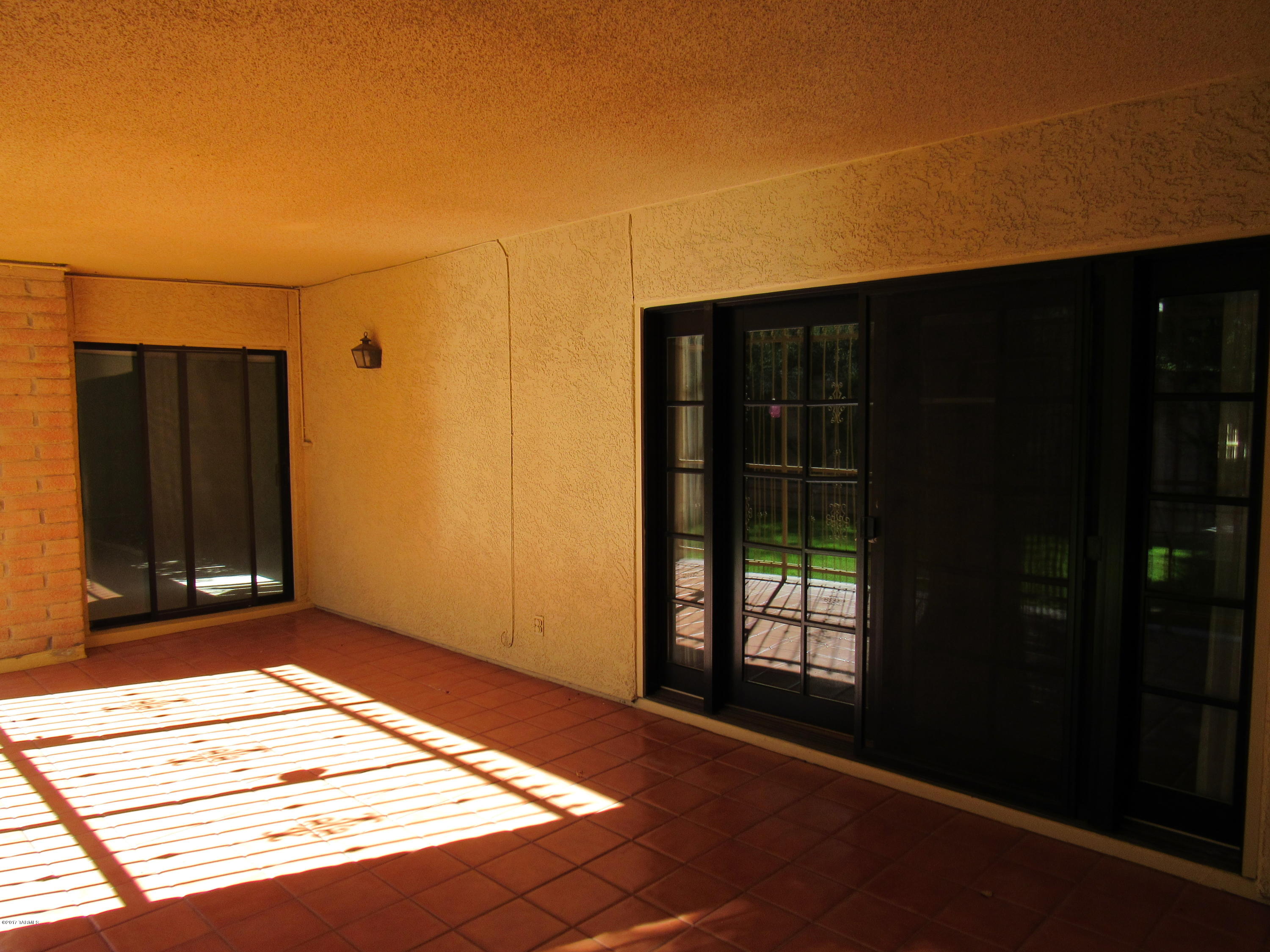 Riverbend Sabino Canyon Rd Amd - Residential