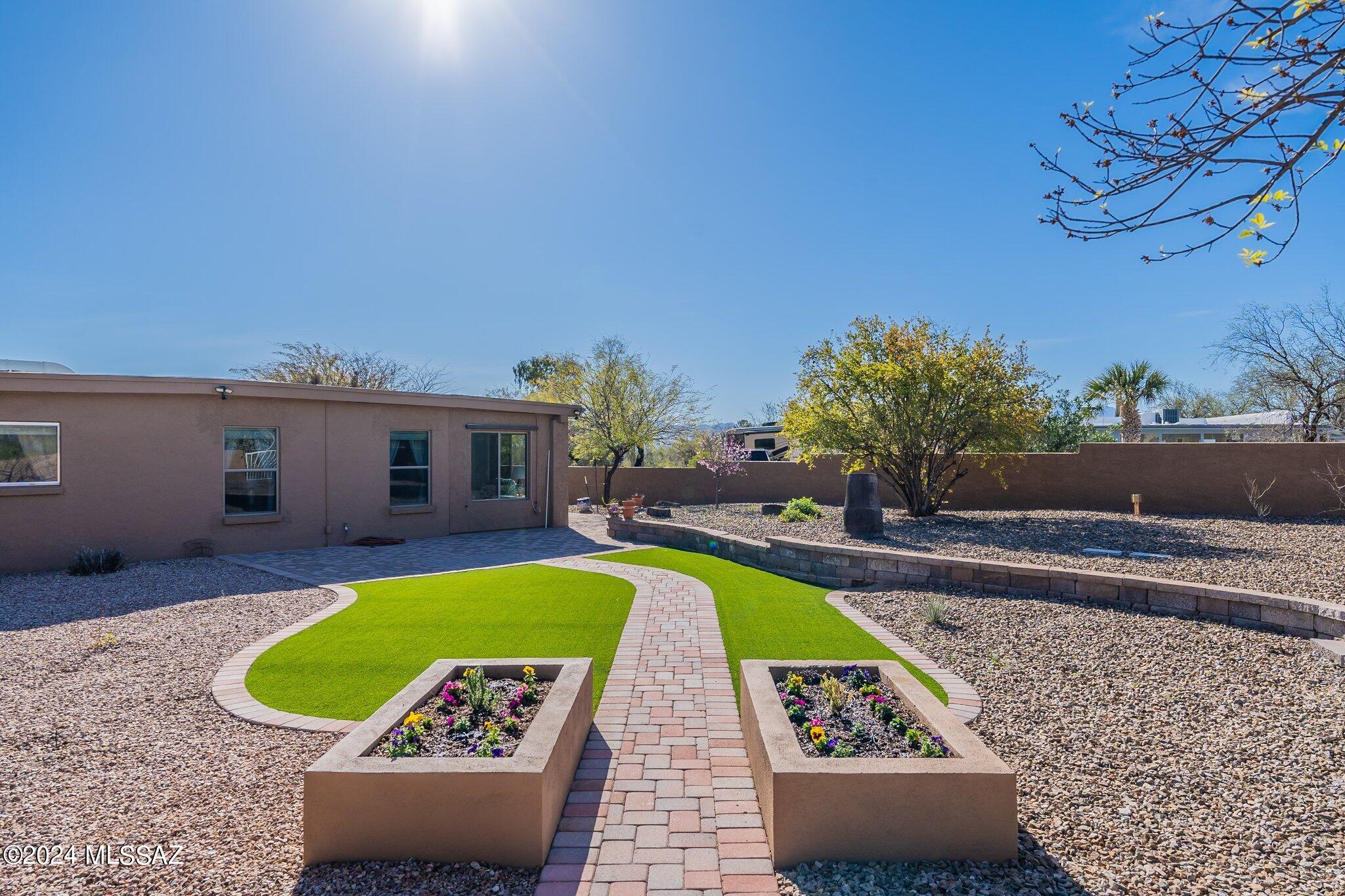 Valle Verde Del Norte (1-100) - Residential