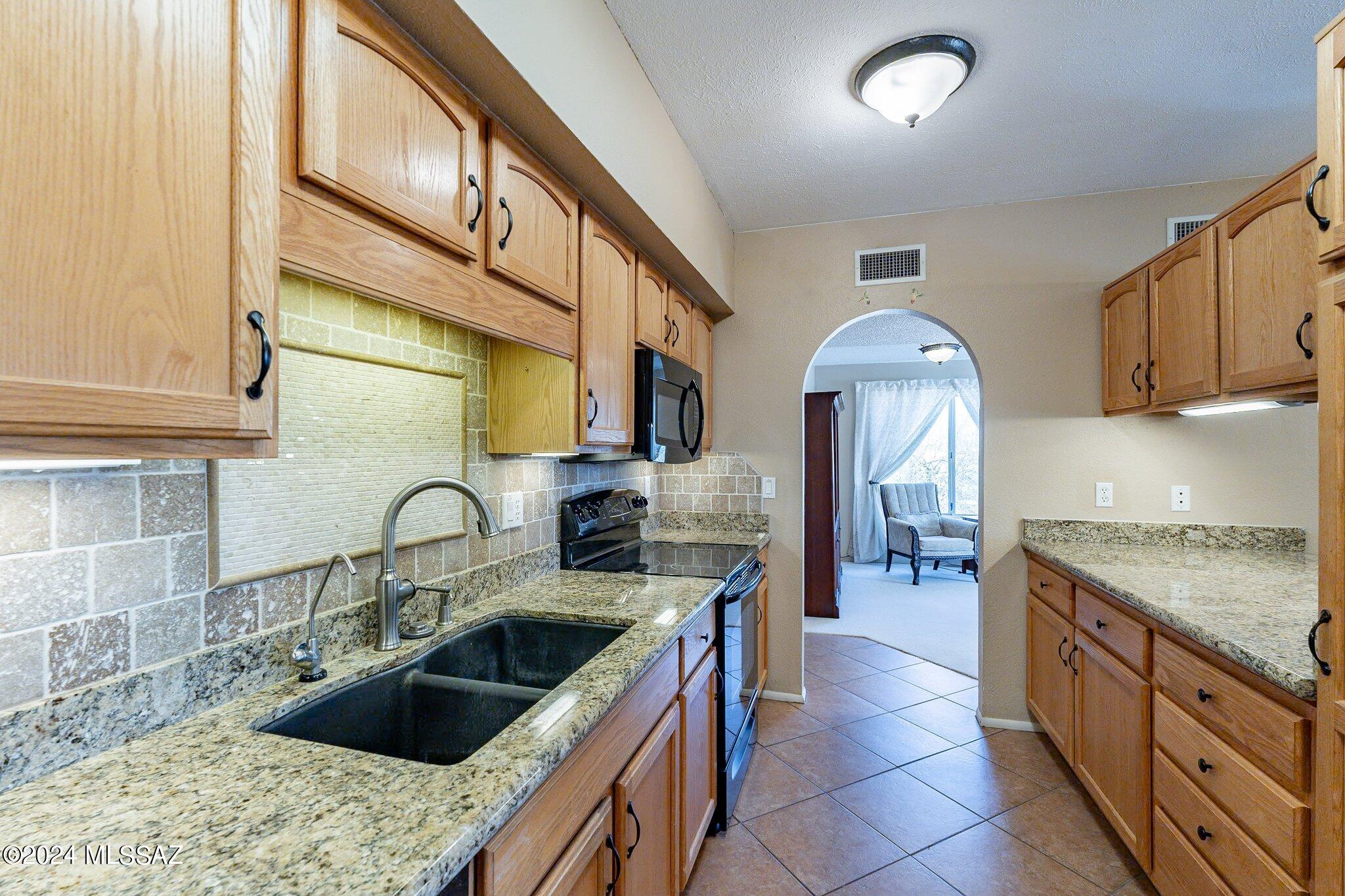 Valle Verde Del Norte (1-100) - Residential