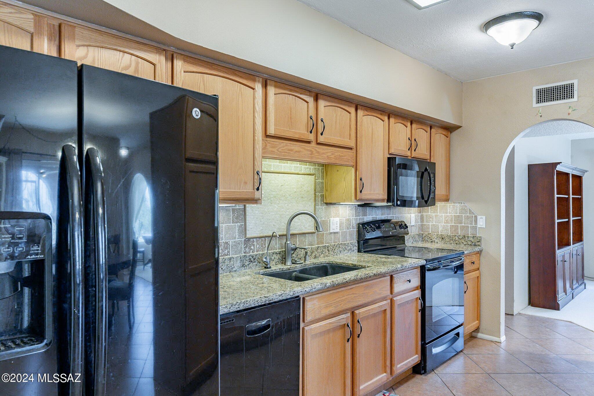 Valle Verde Del Norte (1-100) - Residential
