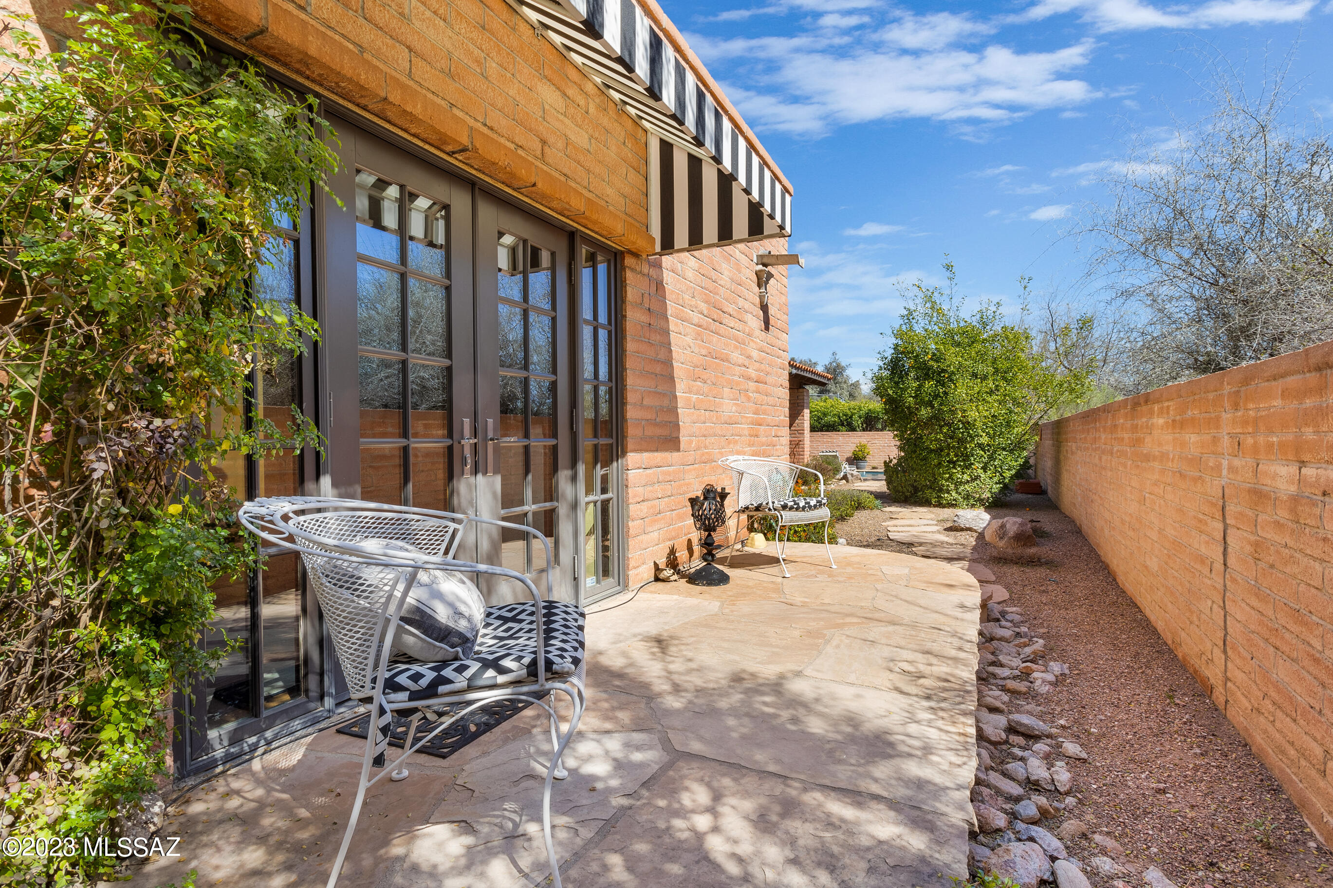 Riverbend - Sabino Canyon Road  (1-97) - Residential
