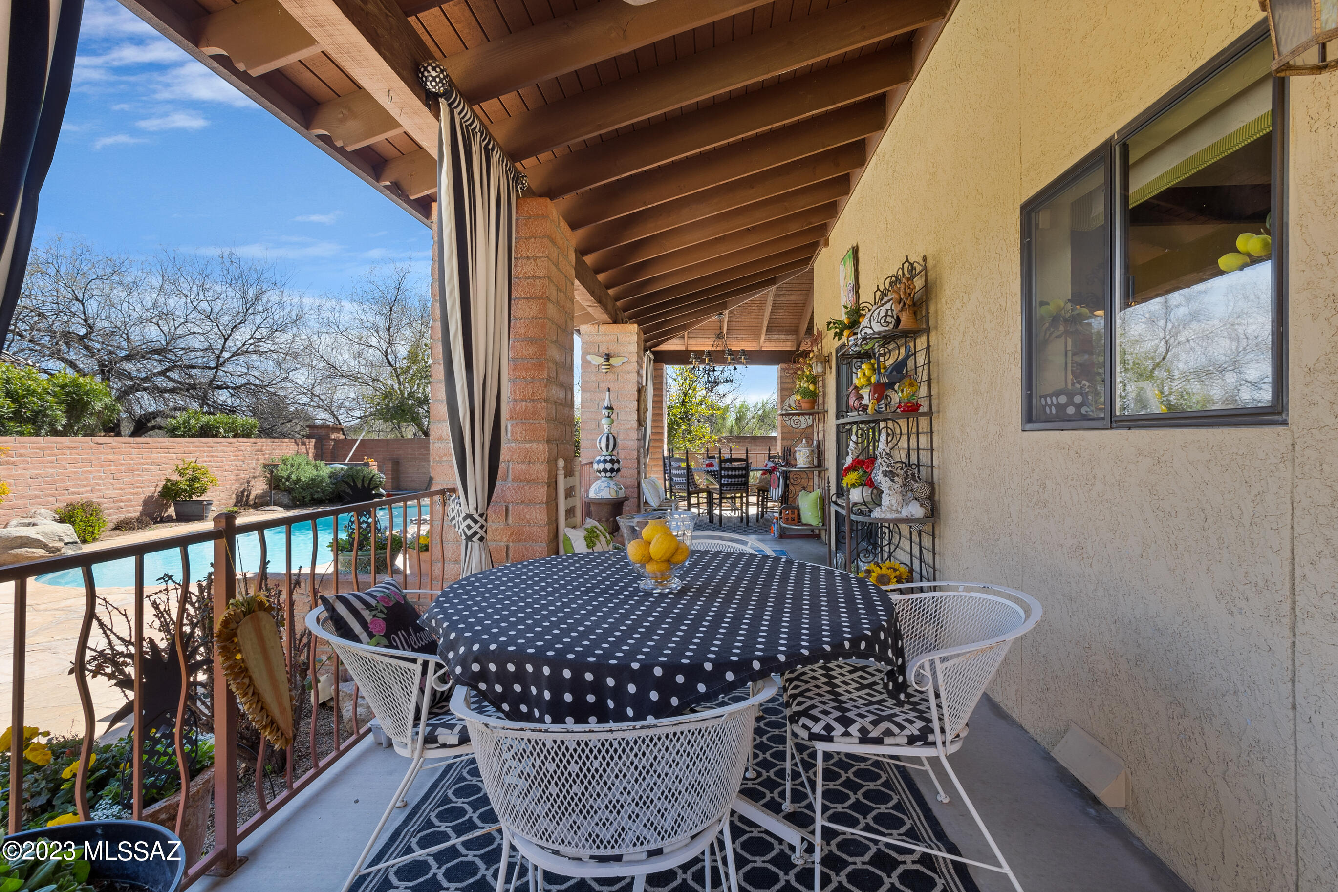 Riverbend - Sabino Canyon Road  (1-97) - Residential