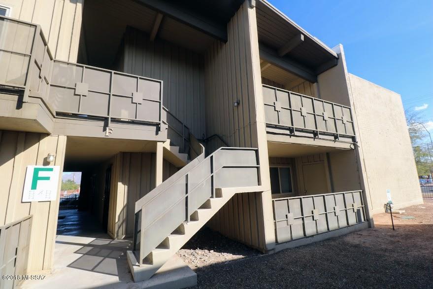 Royal Alvernon Condos. - Residential