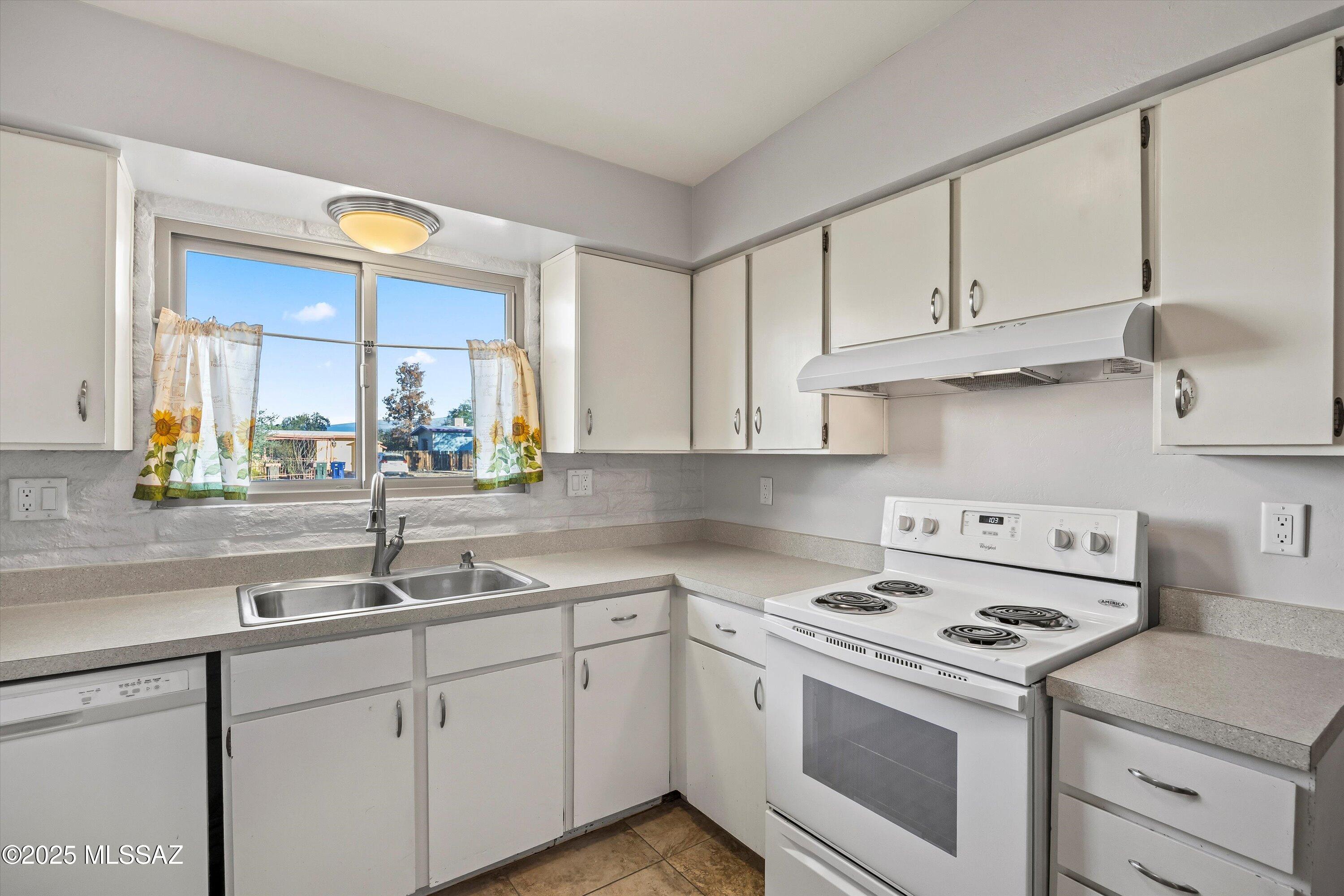 Saddle Hills (1-32) - Residential