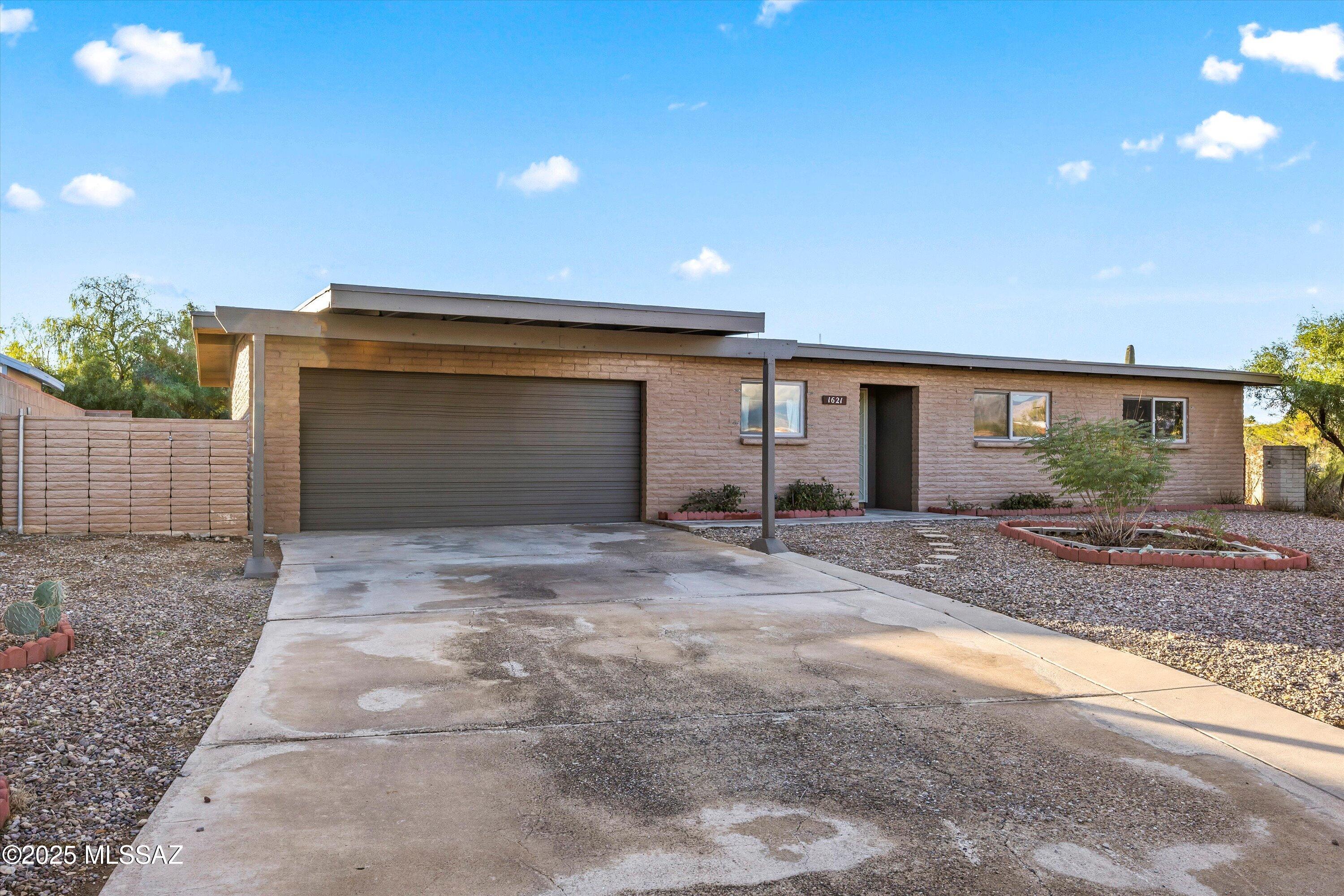Saddle Hills (1-32) - Residential