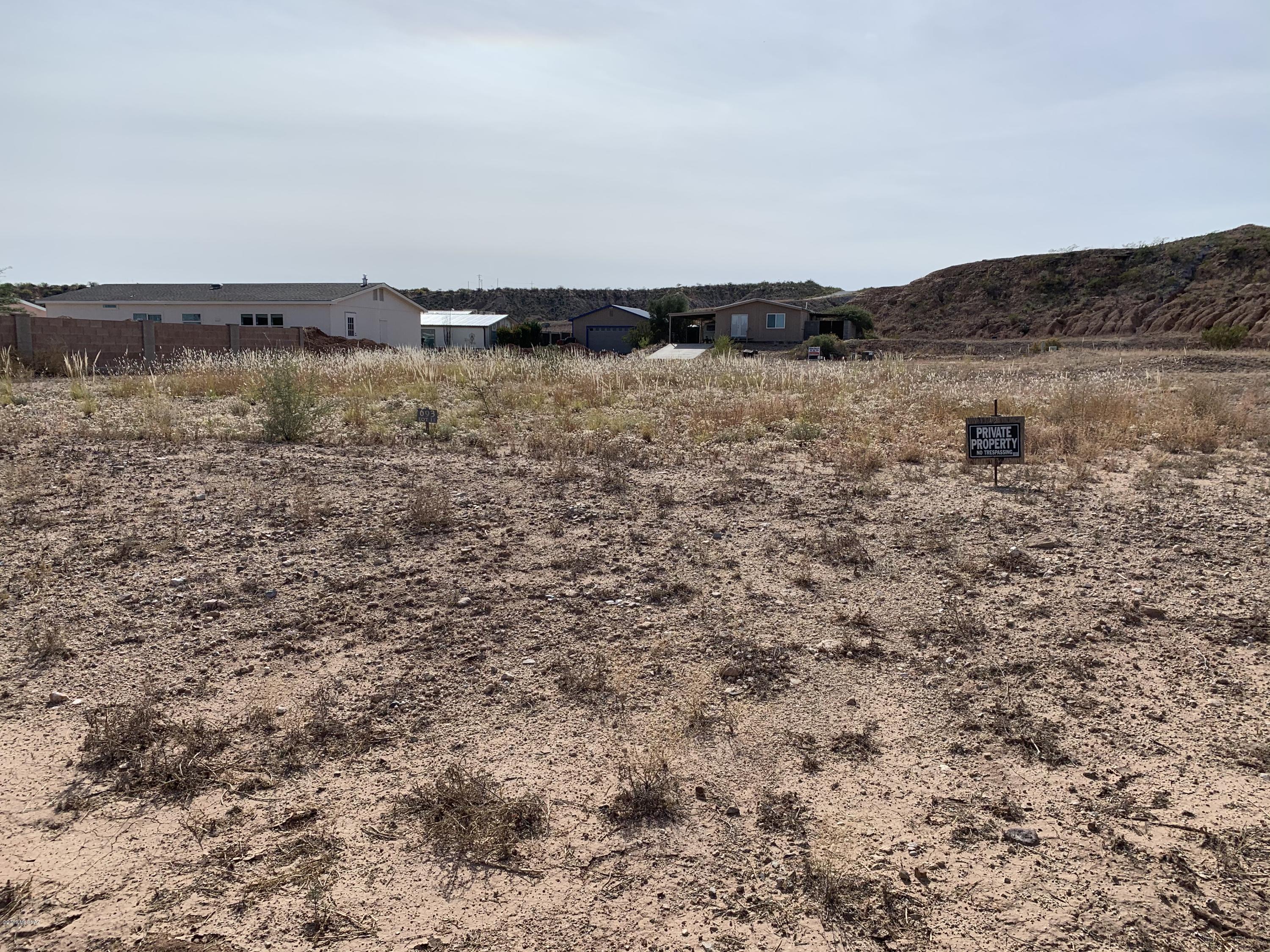 Great location, lot ready to build. Close to shopping, schools, and medical services. Nice residential area, sidewalks and under ground electric. Seller has construction guidelines for lot setup.