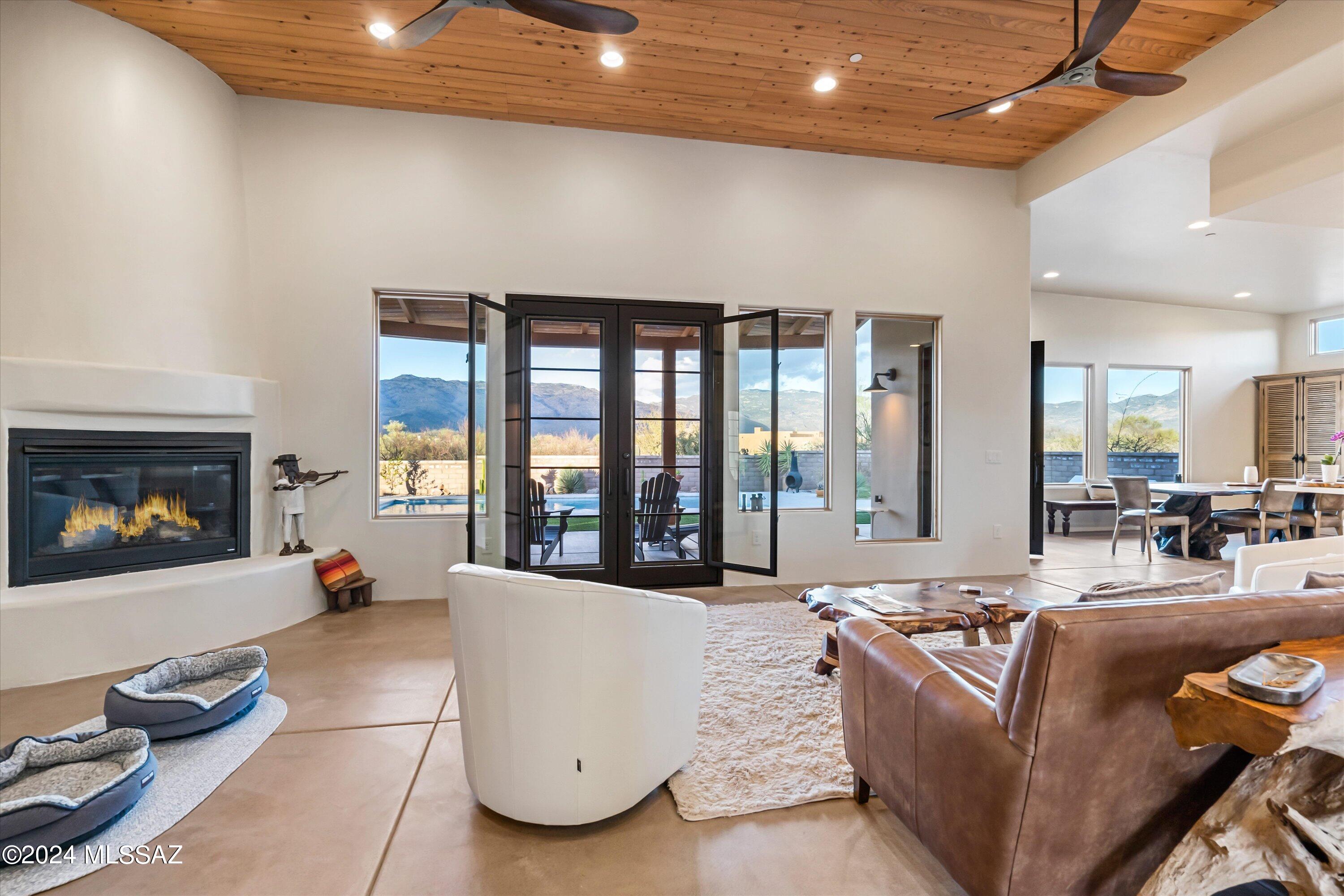 Coyote Creek (1-395) - Residential