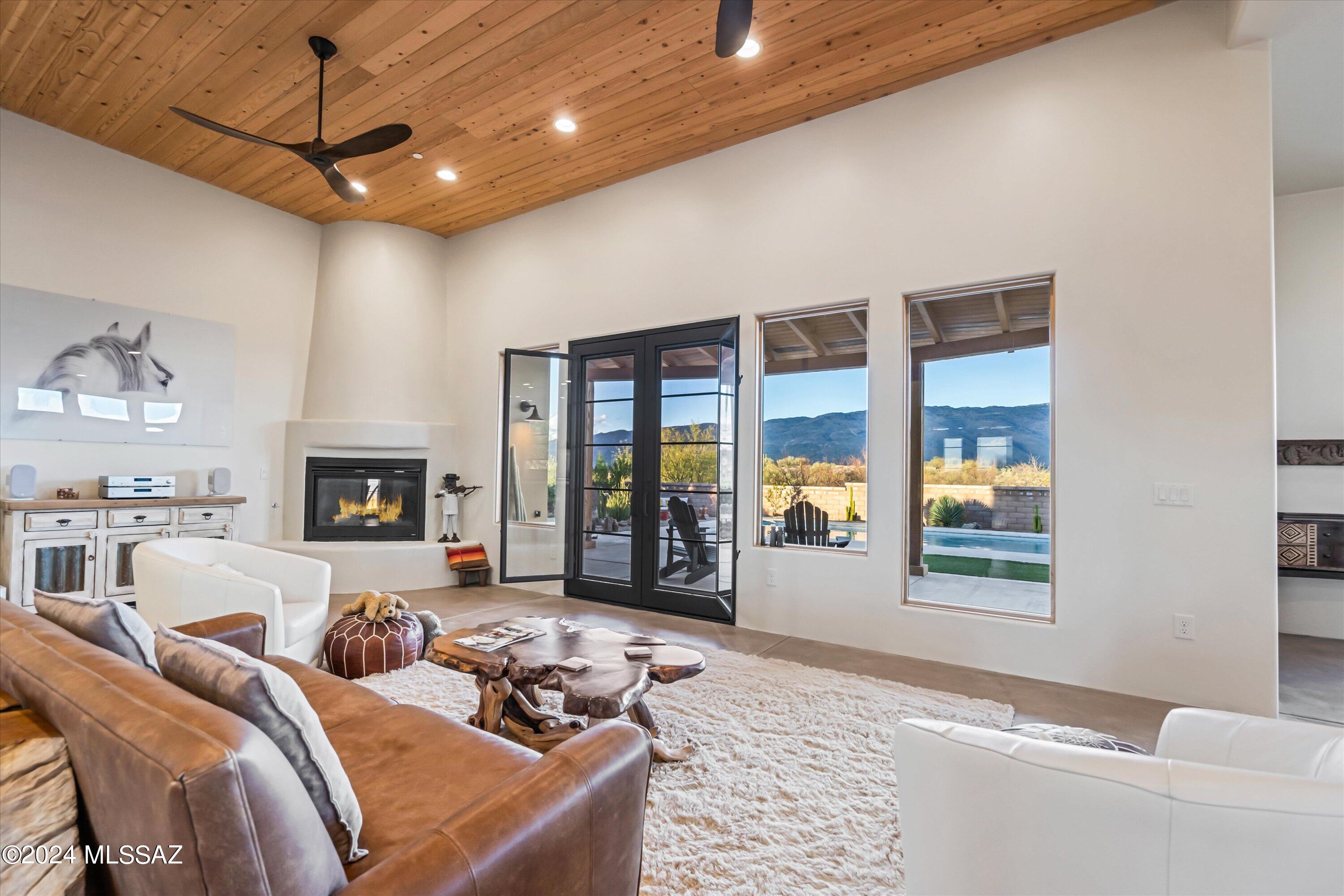 Coyote Creek (1-395) - Residential