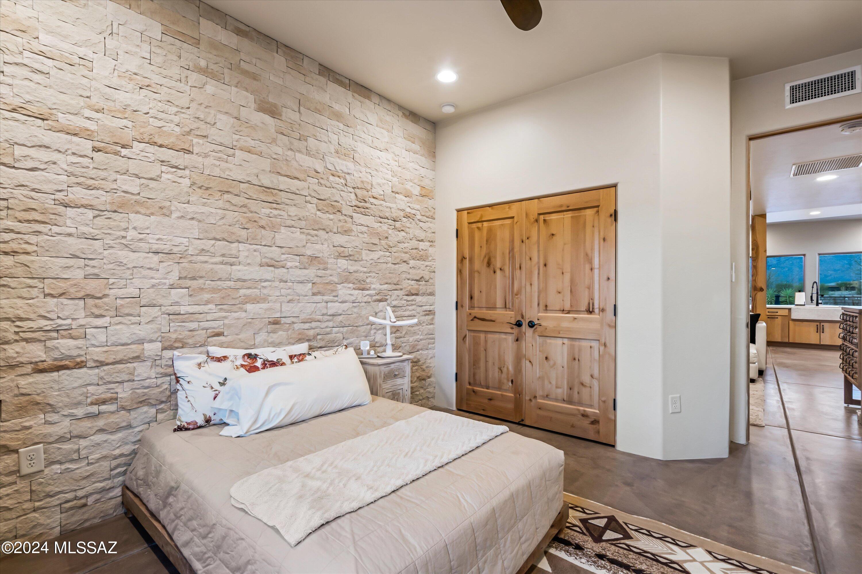 Coyote Creek (1-395) - Residential