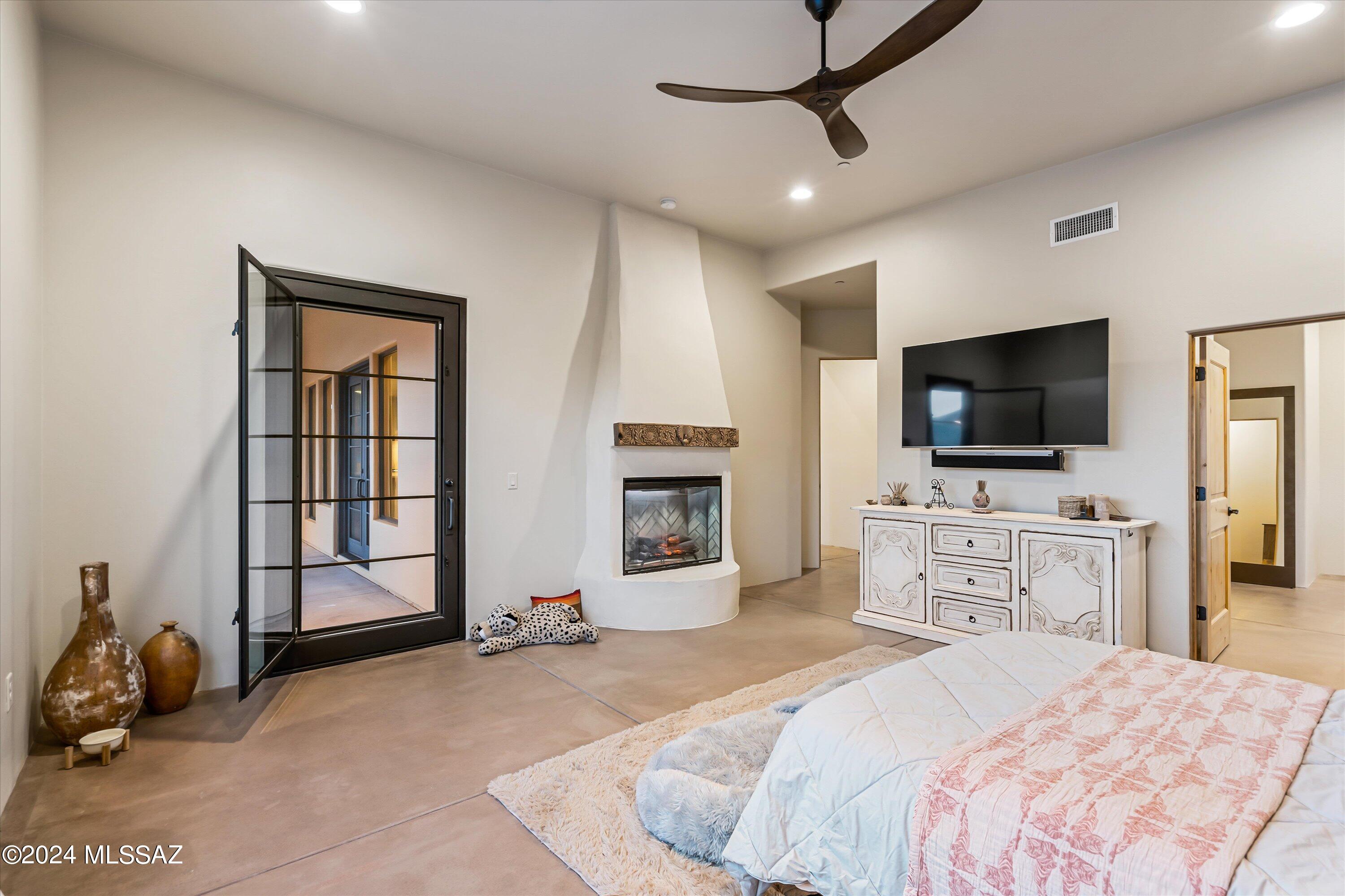 Coyote Creek (1-395) - Residential