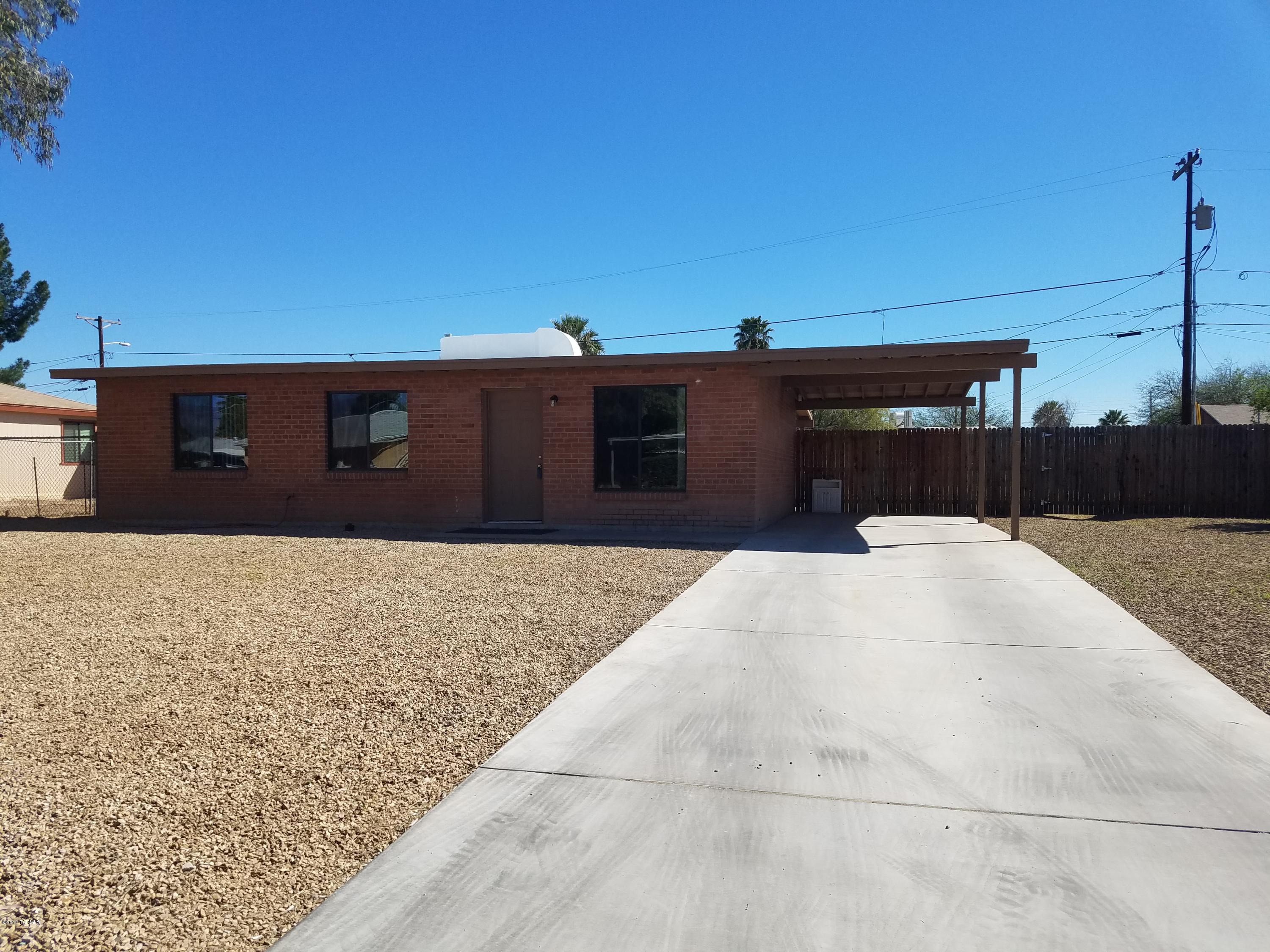 Remodeled, move in ready 3BR home. Dual pane windows, new appliances,freshly painted, A/C and large backyard. Seller will accept or counter all offers between 118,000 and 123,000.