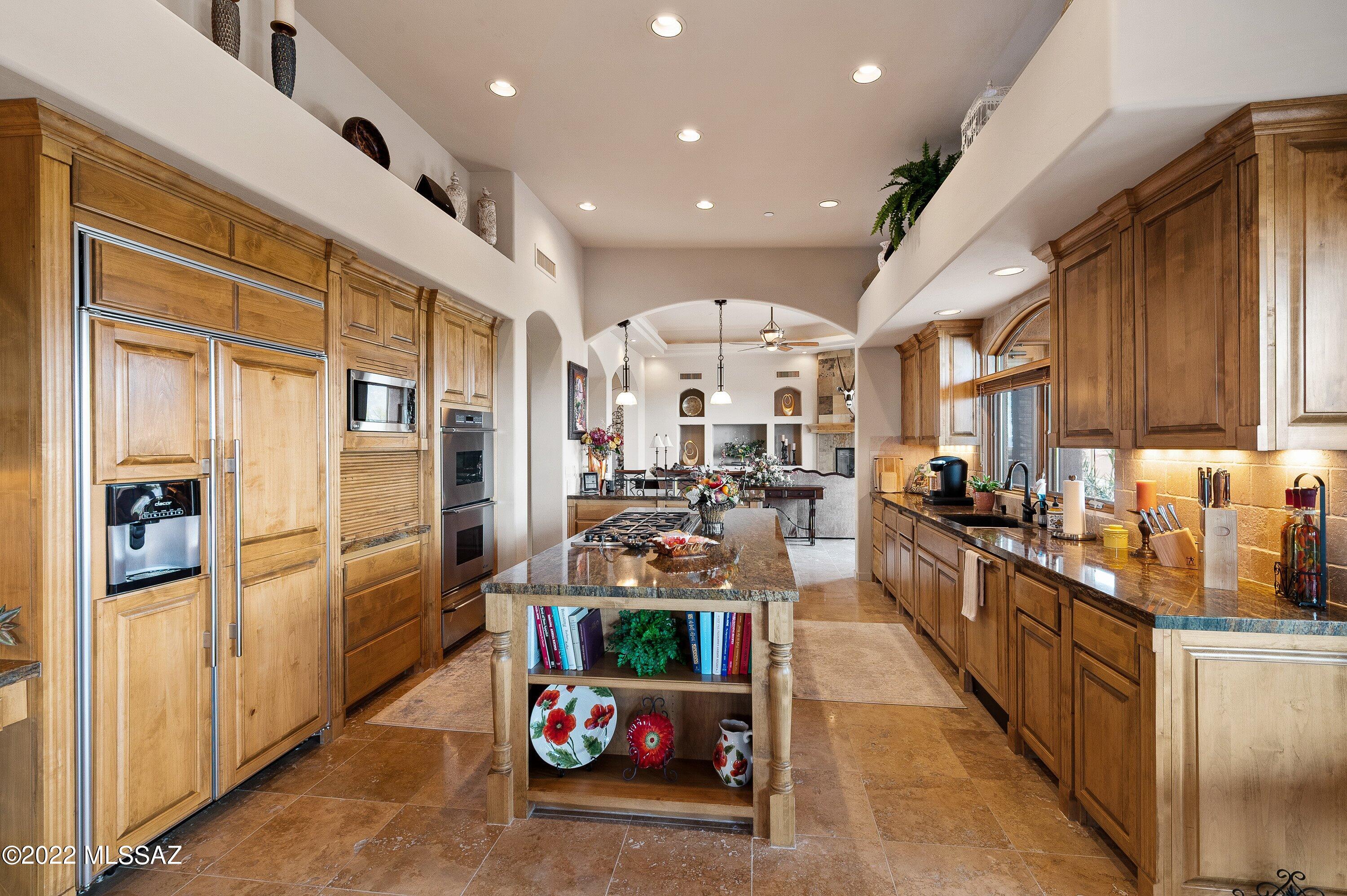 Honey Bee Ridge(The Estates At) - Residential