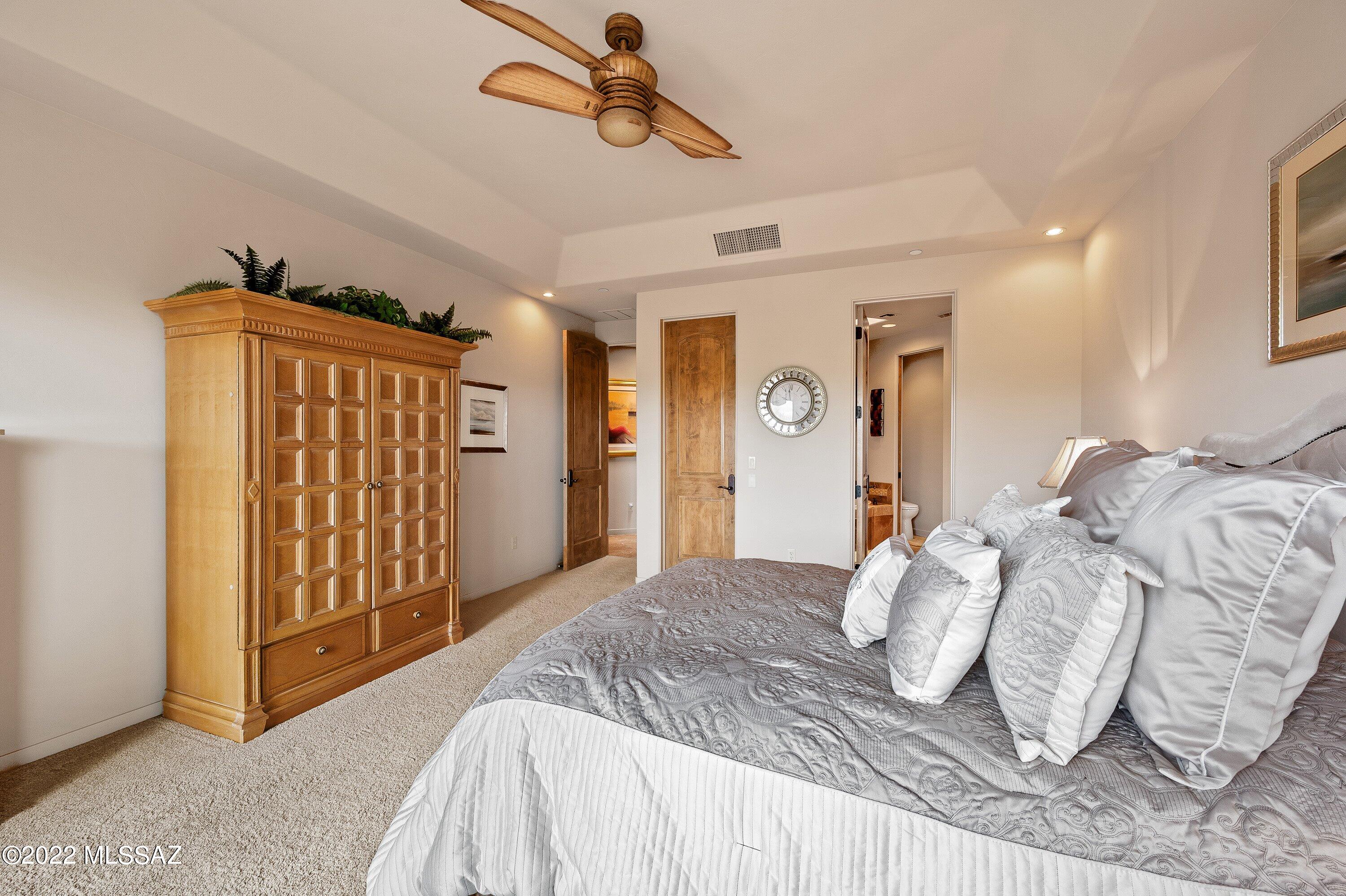 Honey Bee Ridge(The Estates At) - Residential