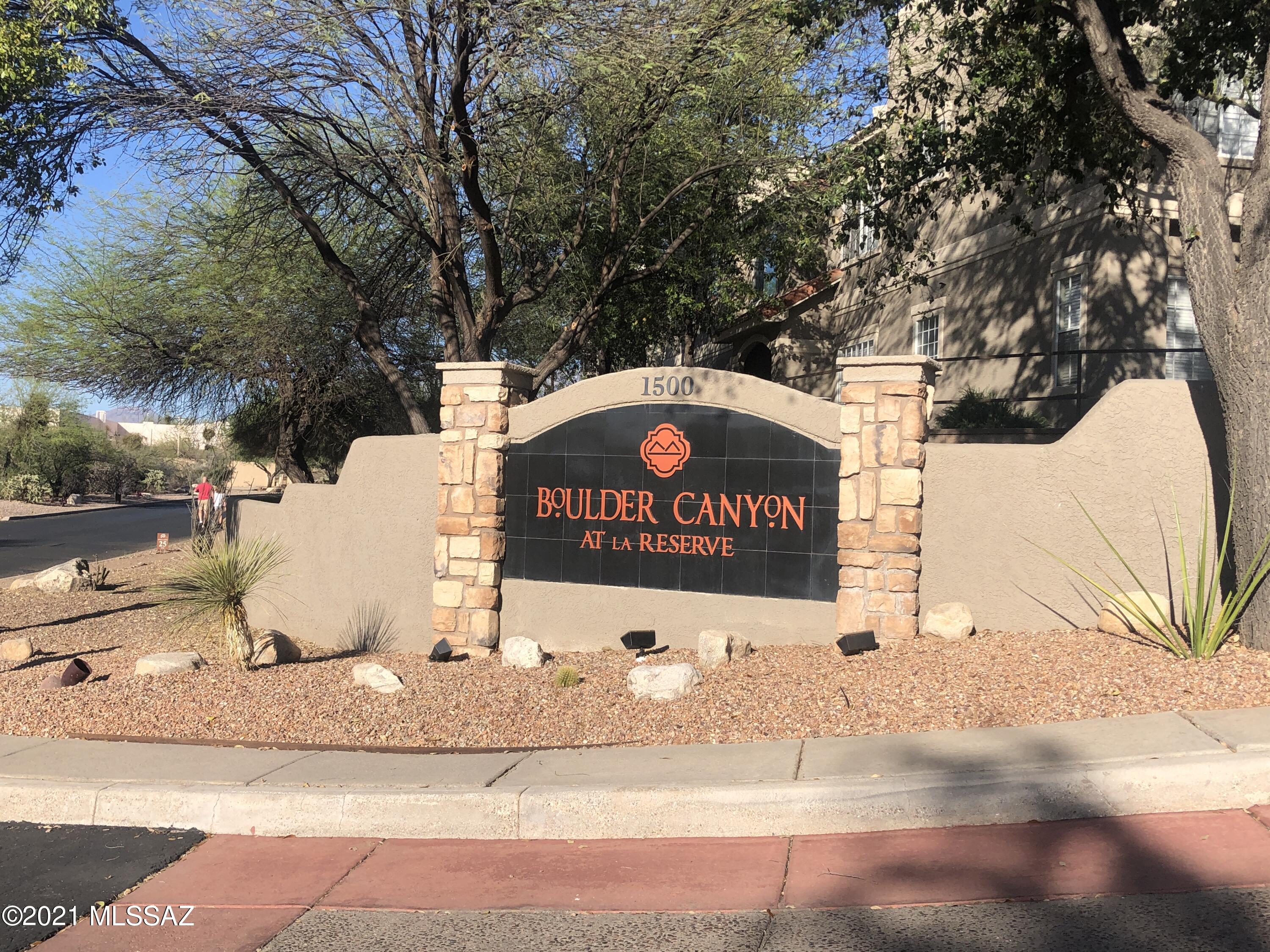 The Boulders at La Reserve Condominiums - Residential