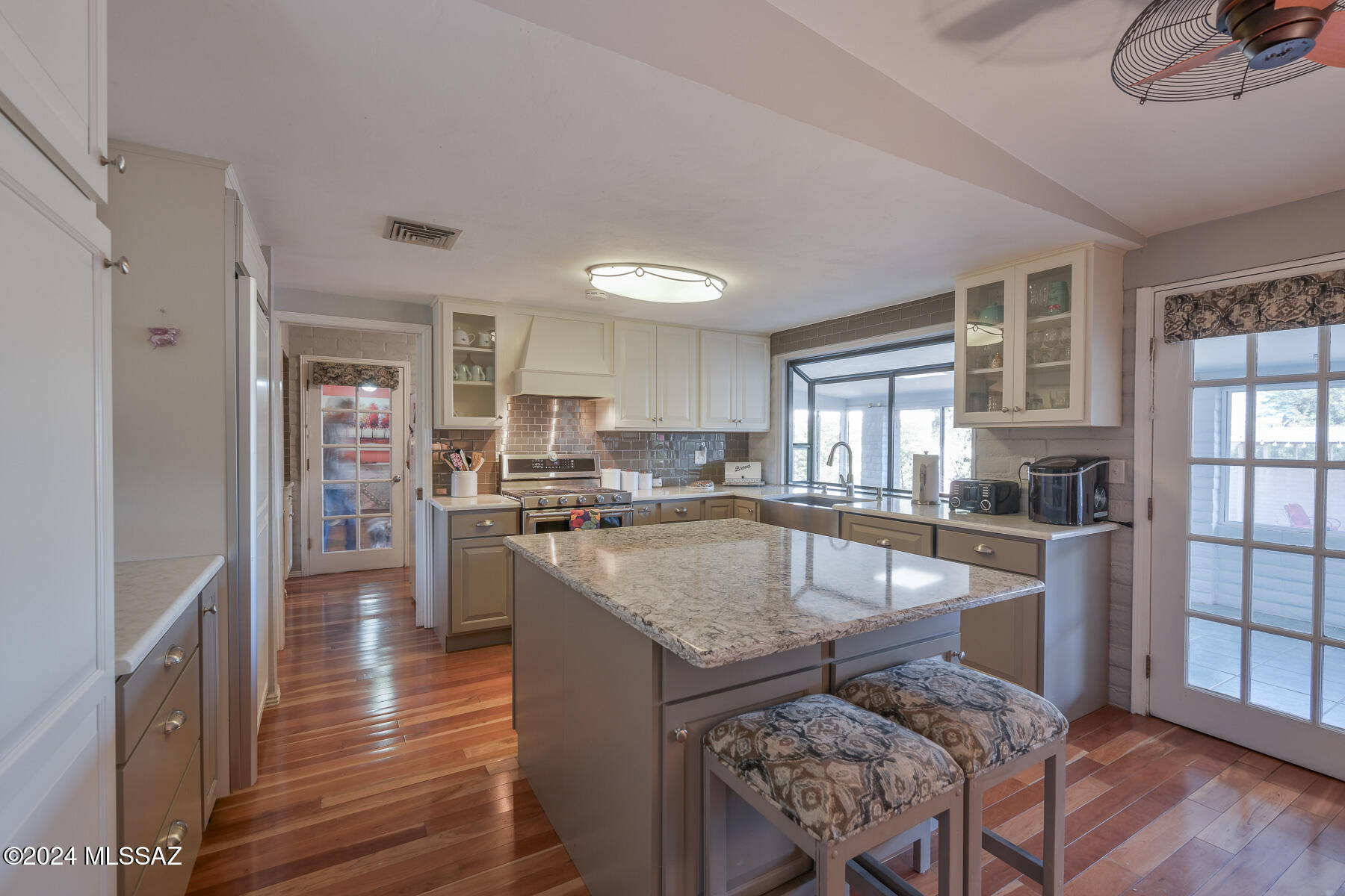 Casas Adobes West (1-220) - Residential