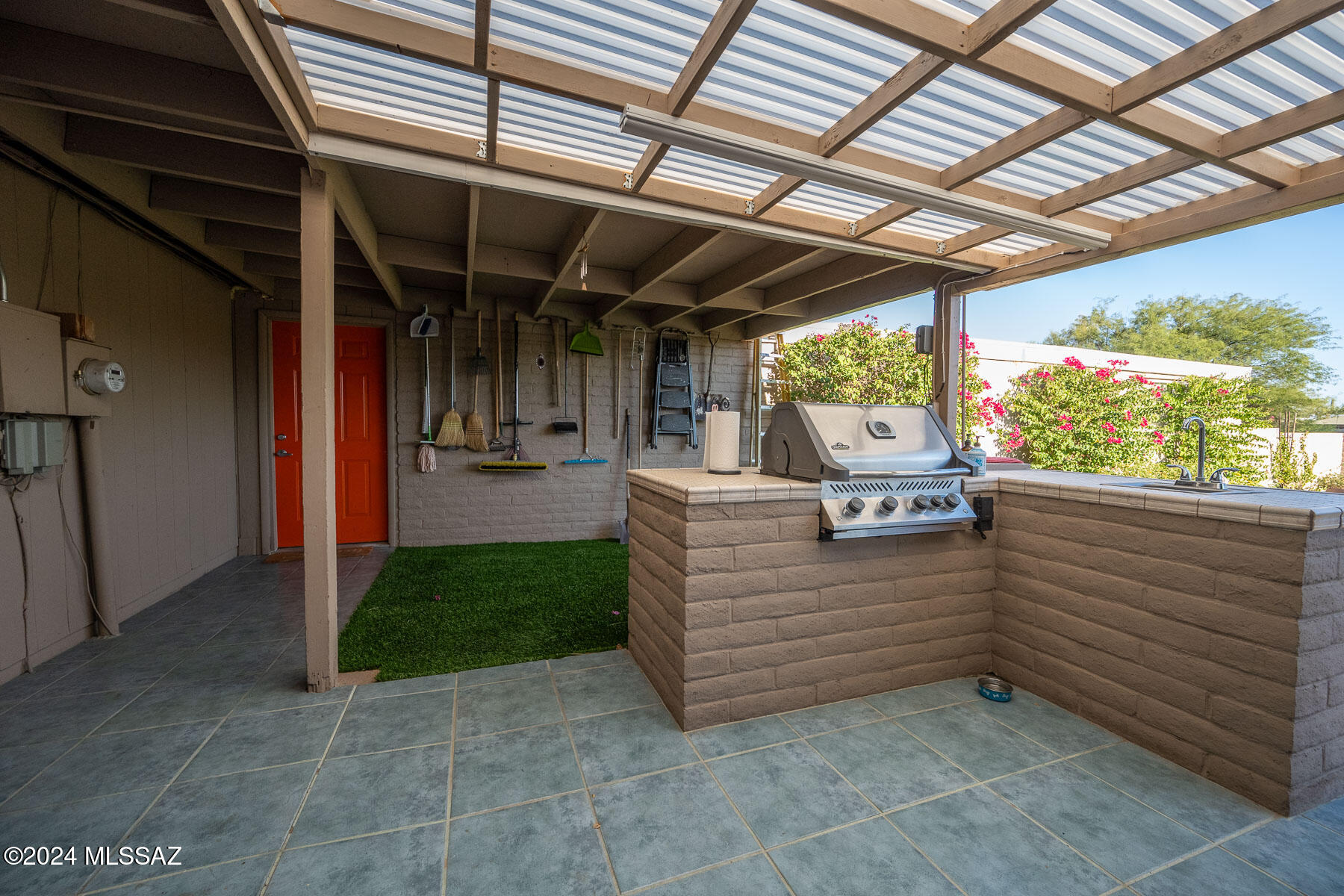 Casas Adobes West (1-220) - Residential