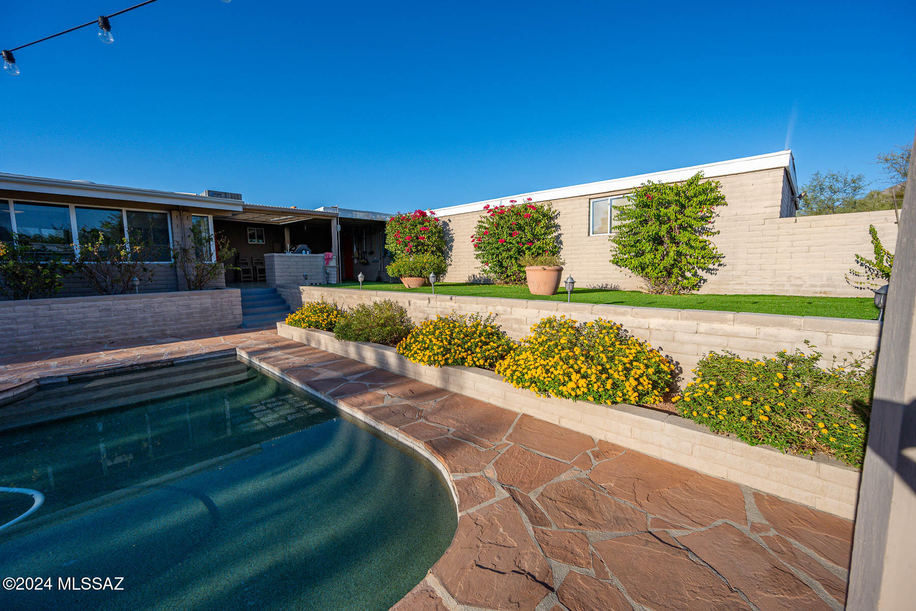Casas Adobes West (1-220) - Residential
