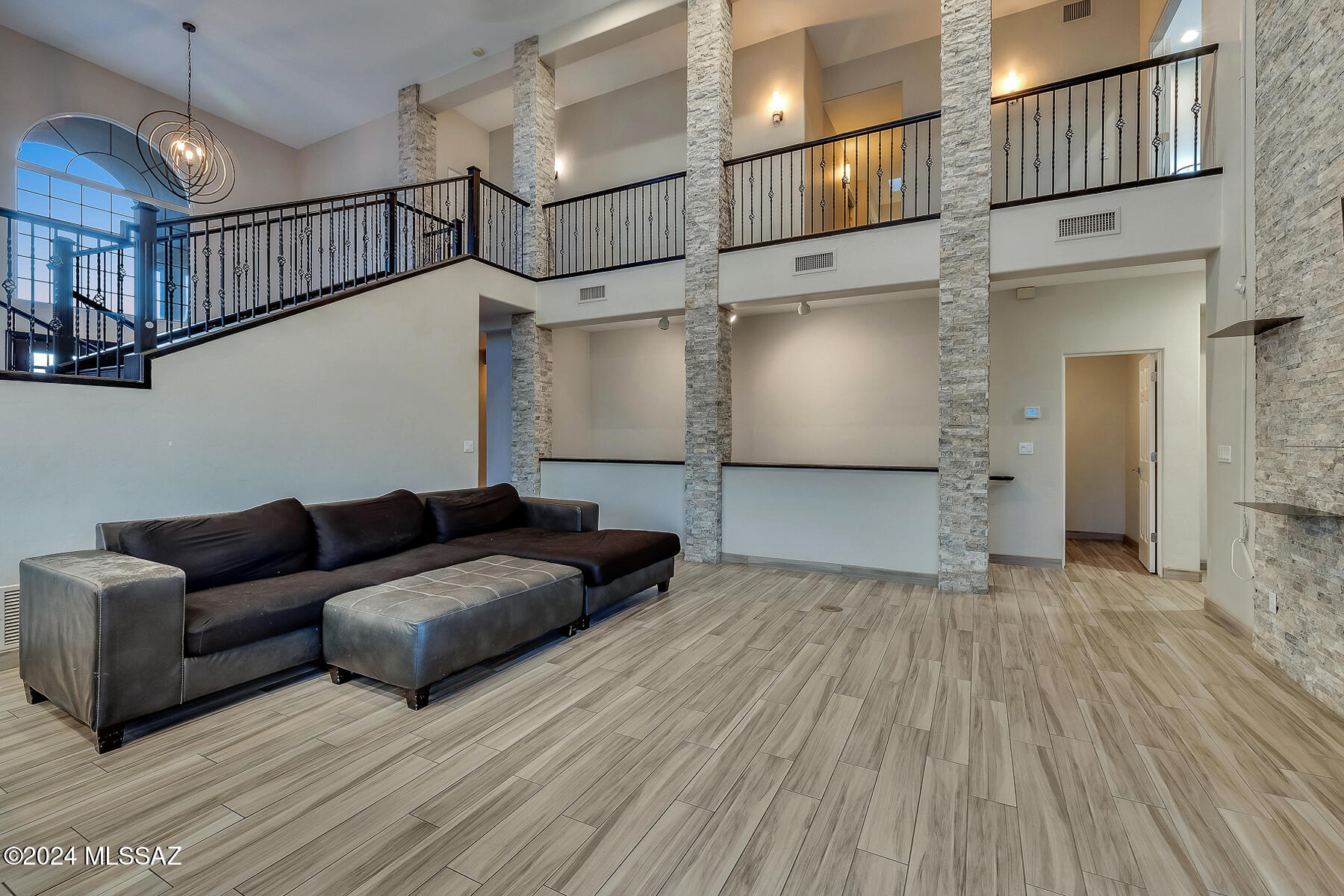 Canada Hills Est Phase ll (42-130) - Residential