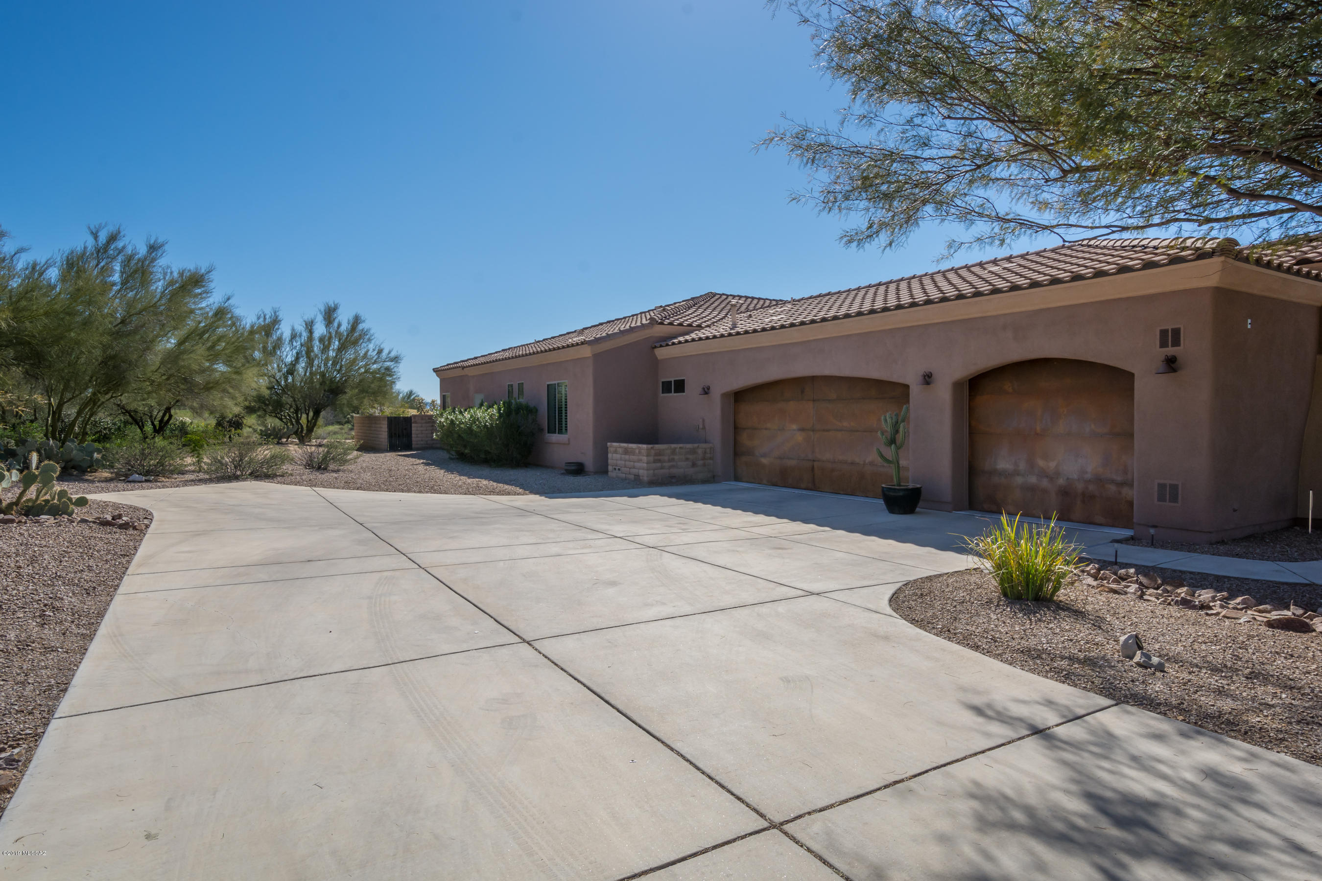 Dos Lagos at Dove Mountain (1-91) - Residential