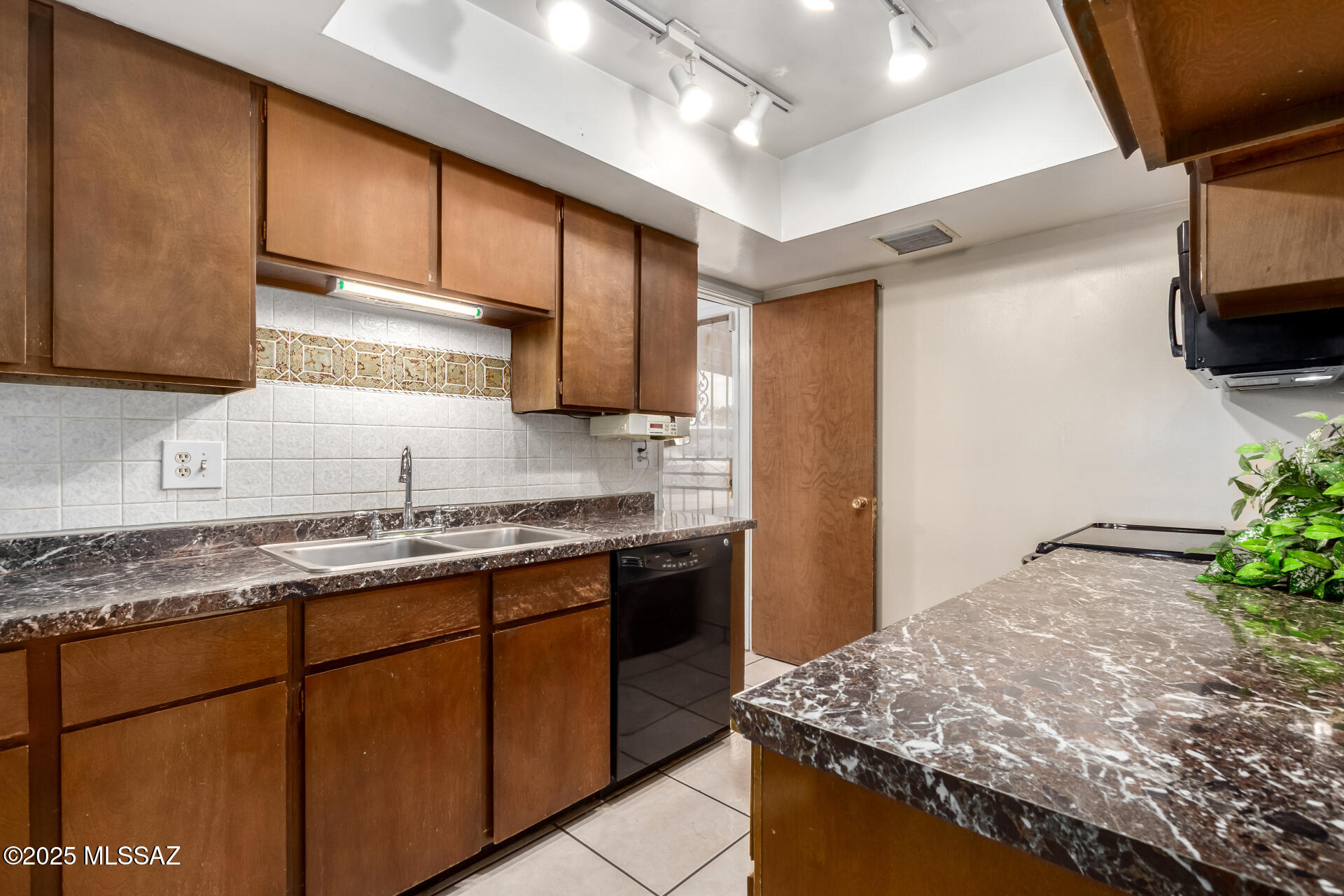 Valley View East NO. 4 (1-131) - Residential