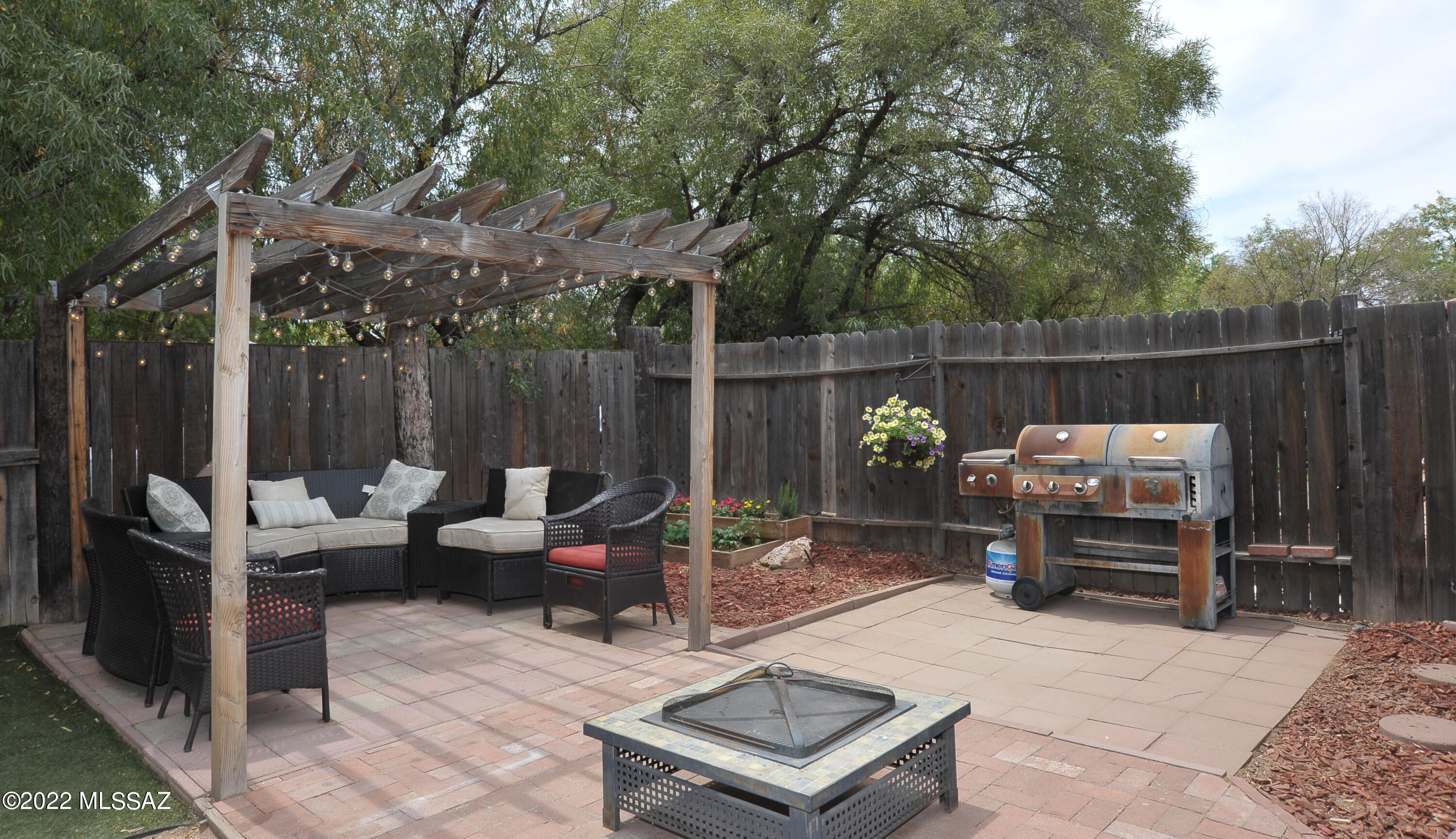 Fort Mesquite Condos (1-16) - Residential