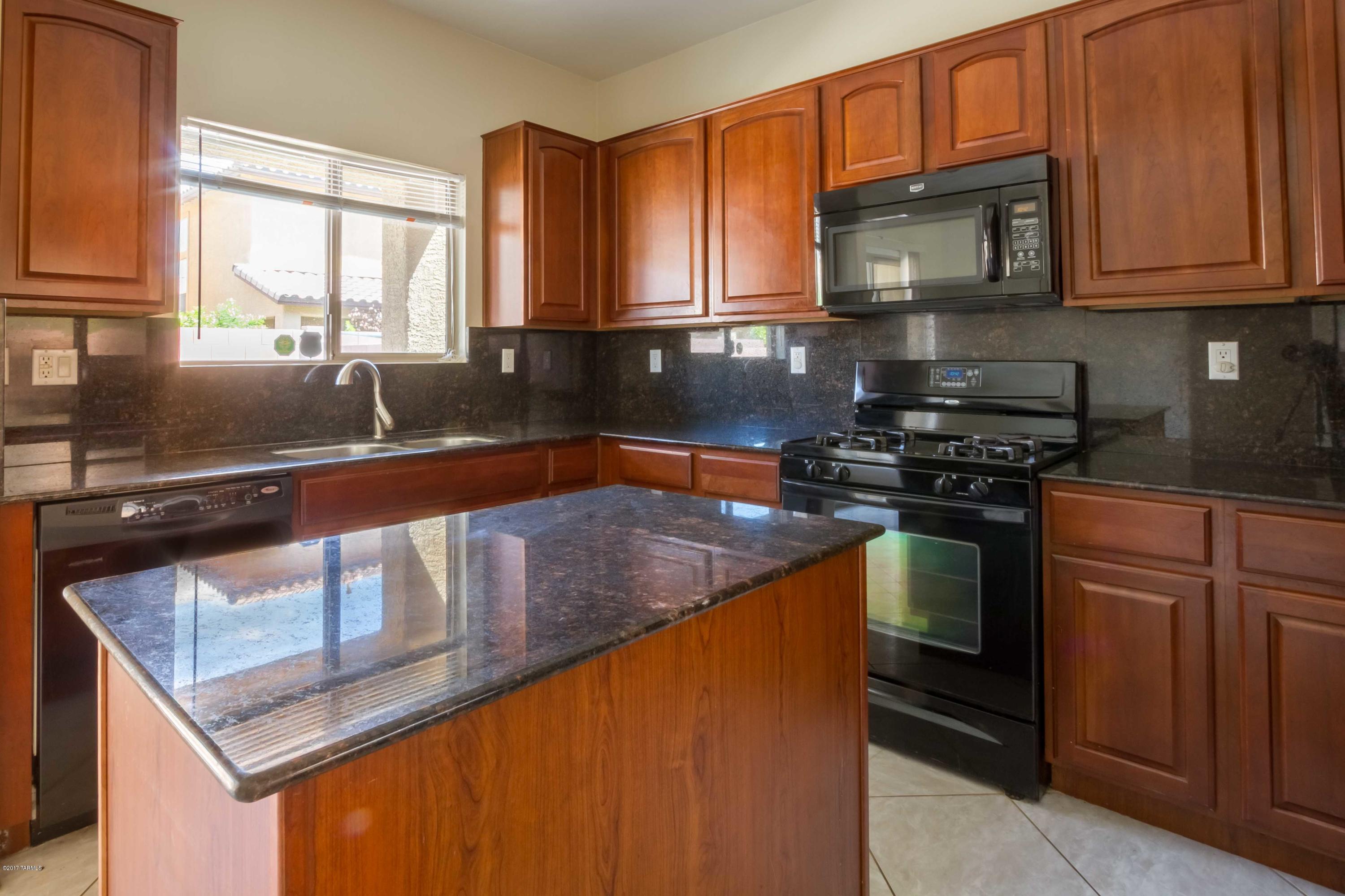 Paseo del Rio - Residential