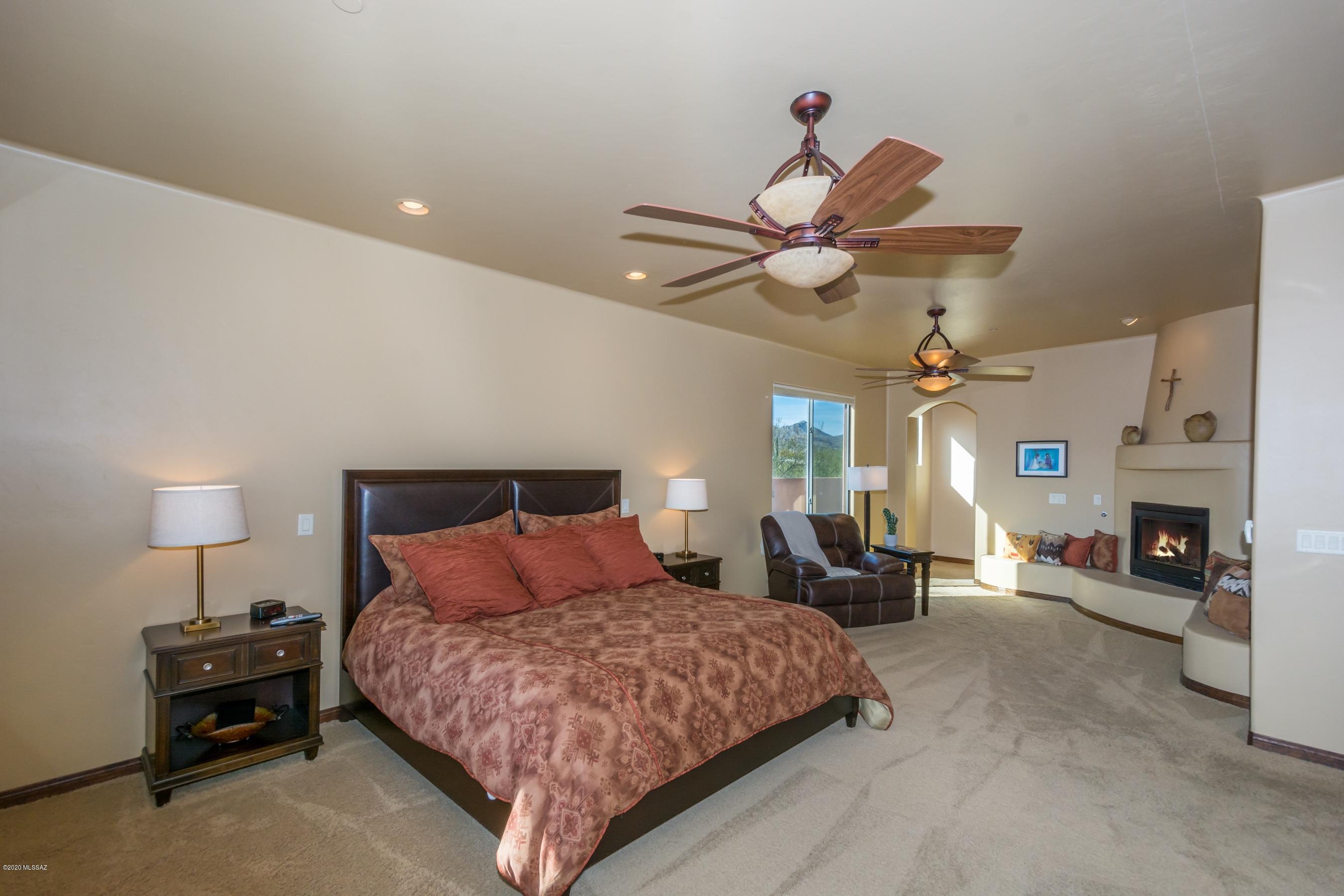 Honey Bee Ridge(The Estates At) - Residential