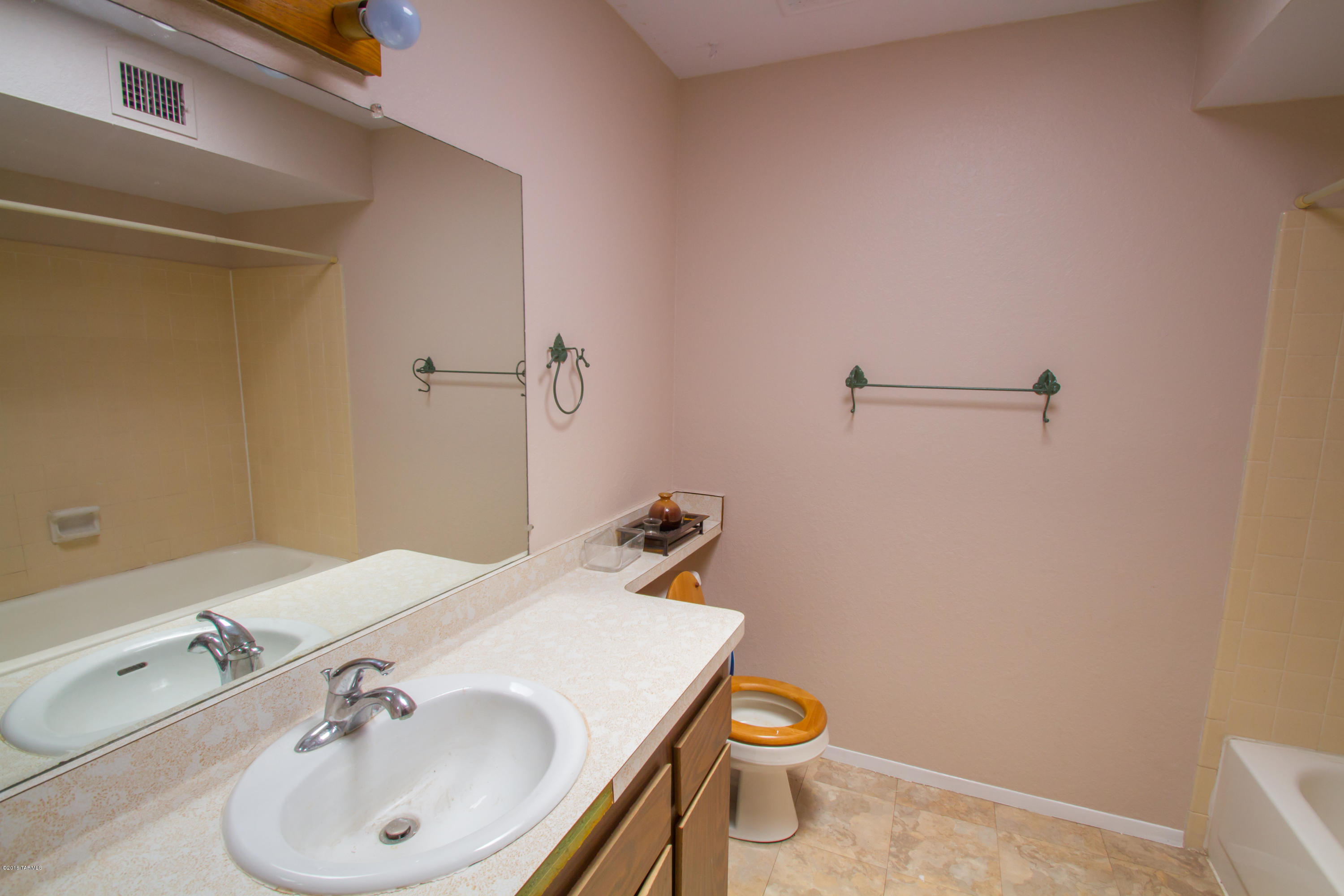 Lincoln Ridge (1-207) - Residential