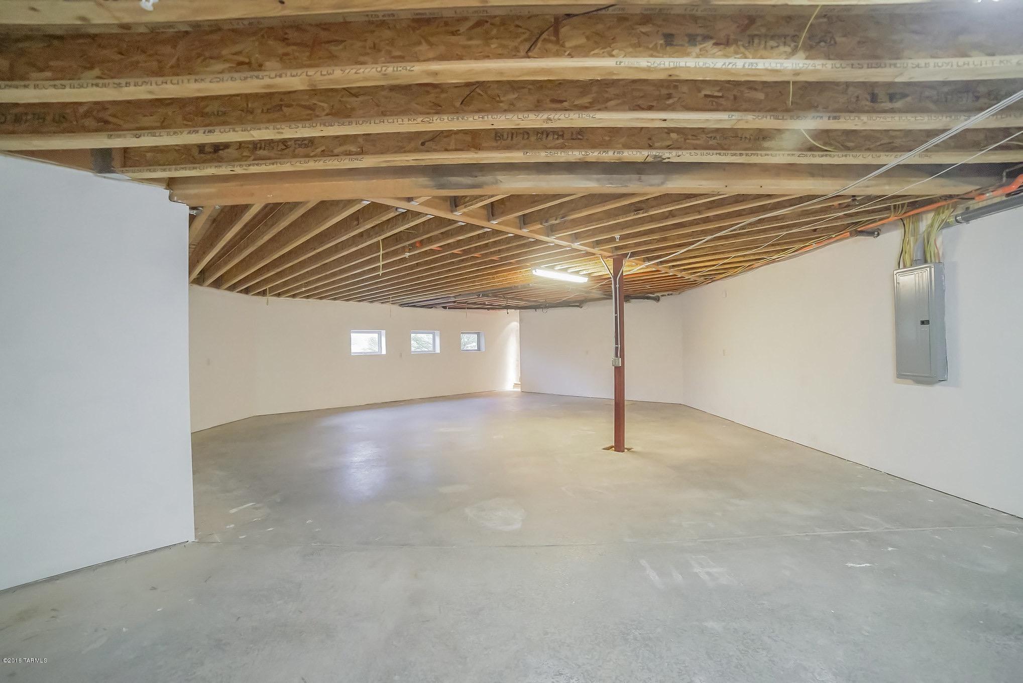 La Cholla Airpark - Residential