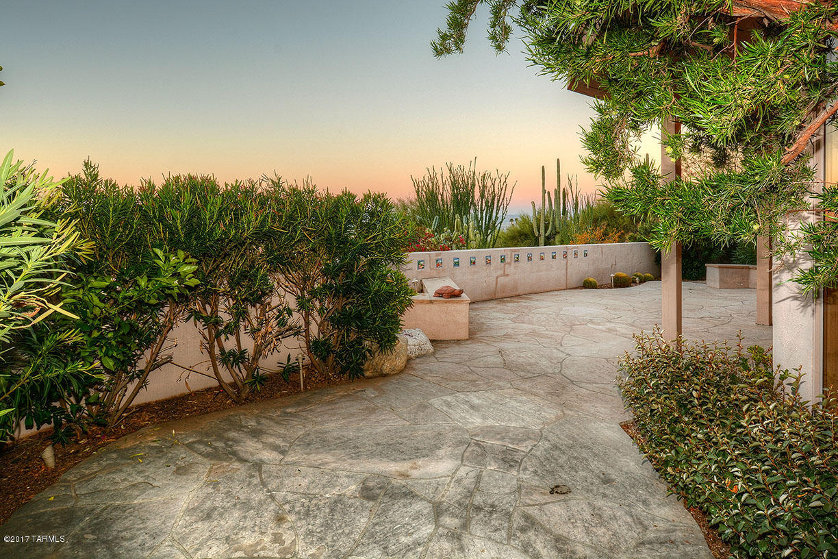 Finisterra II (211-302) - Residential