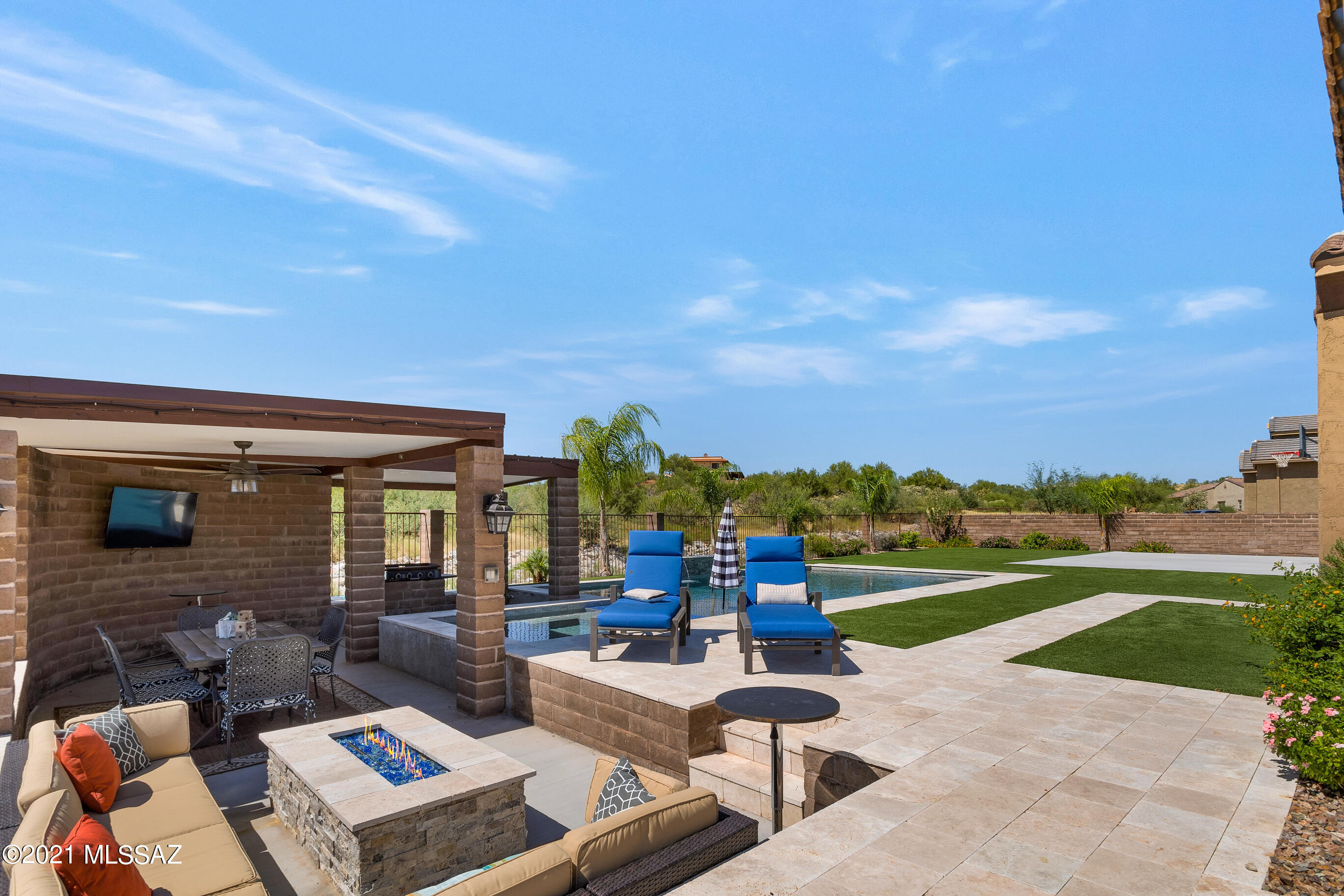 Sanctuary At Silverhawke - Residential