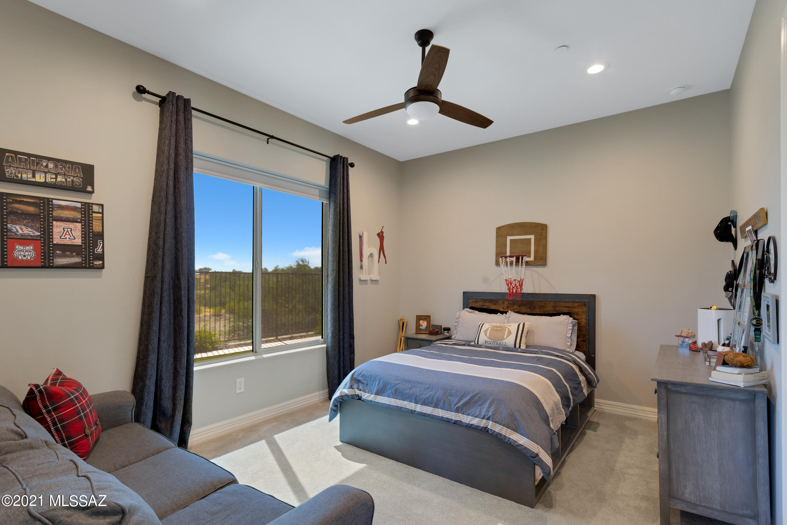 Sanctuary At Silverhawke - Residential