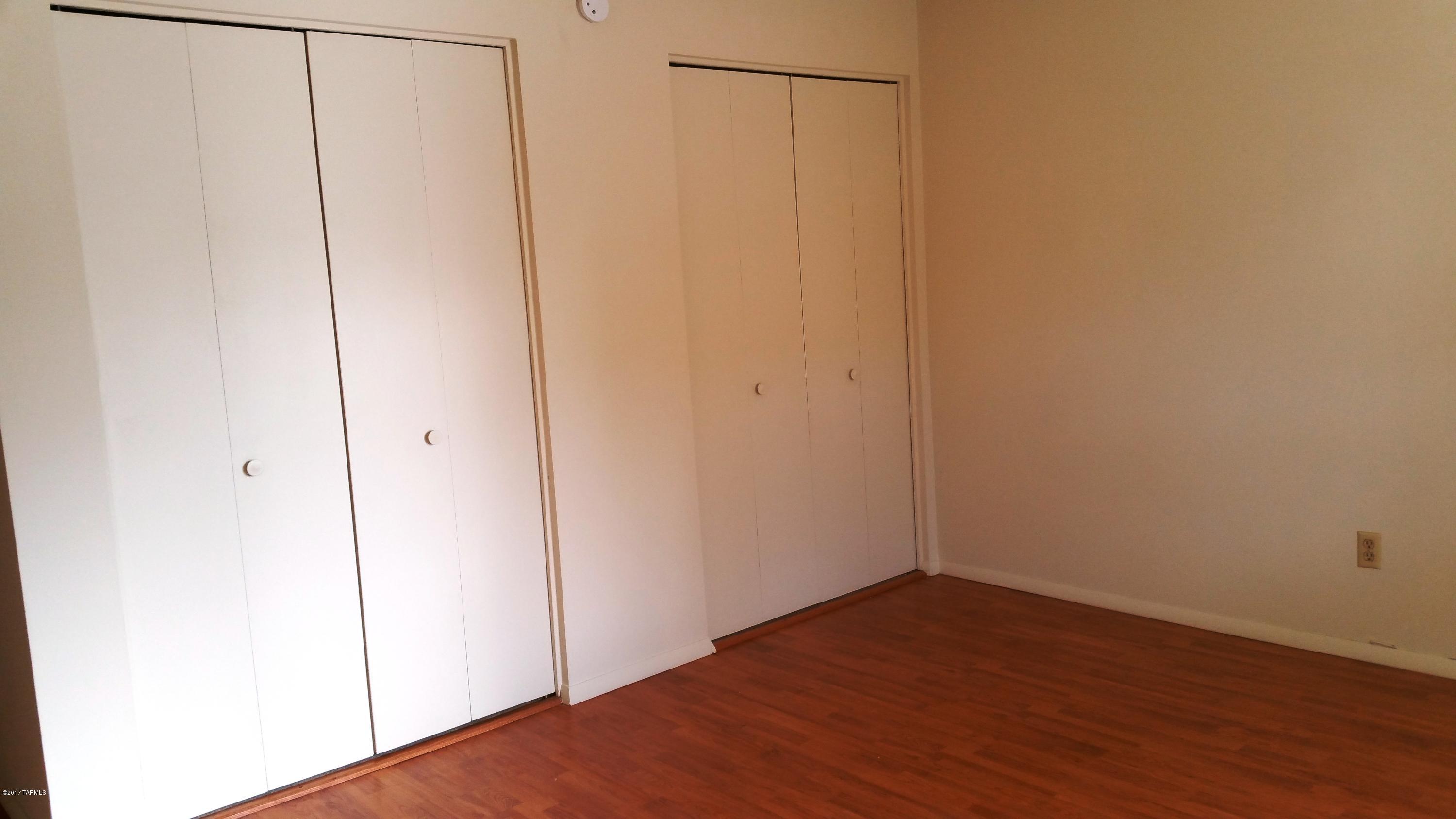 Casas Del Oro Norte (89-130) - Residential