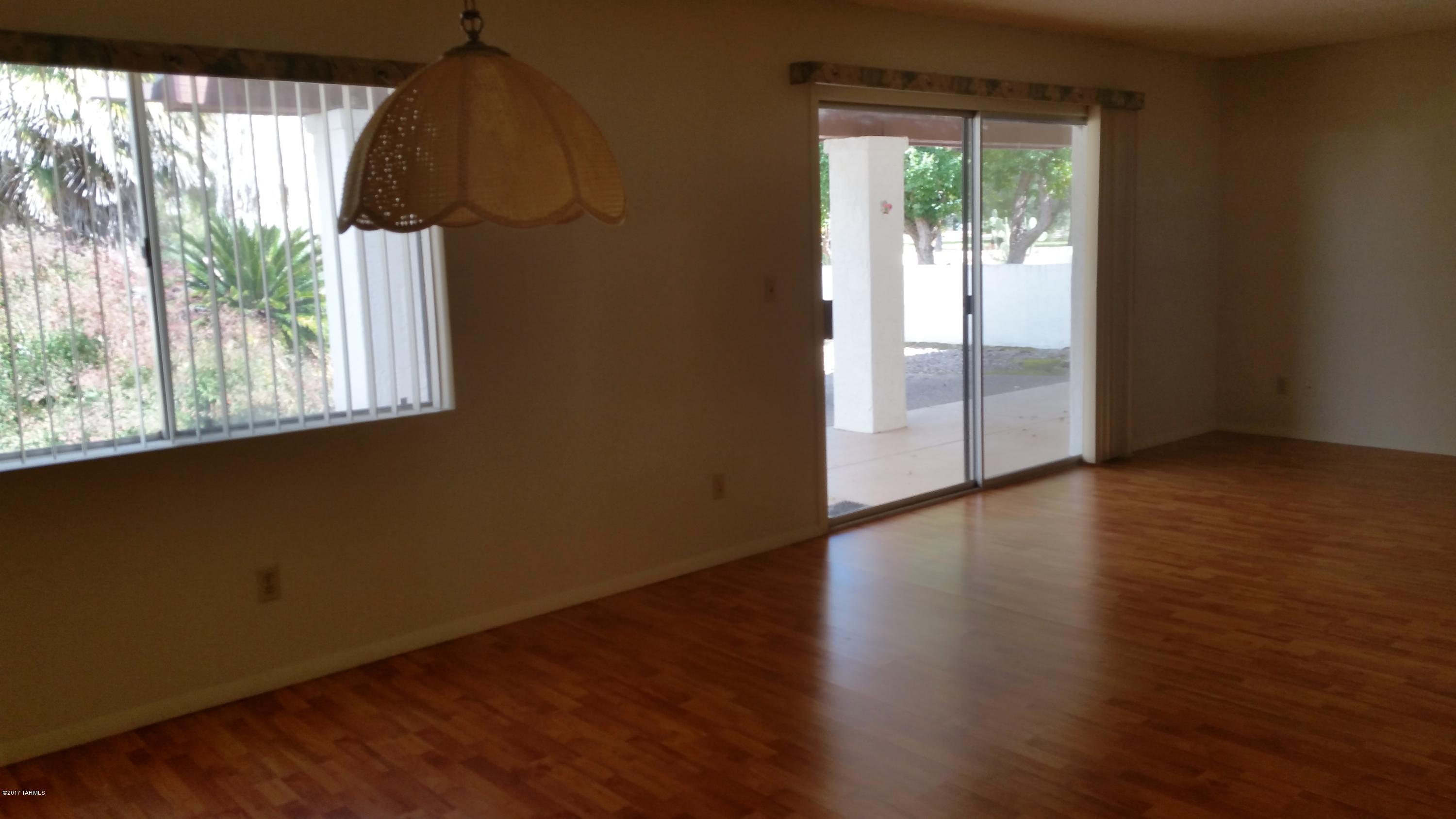 Casas Del Oro Norte (89-130) - Residential