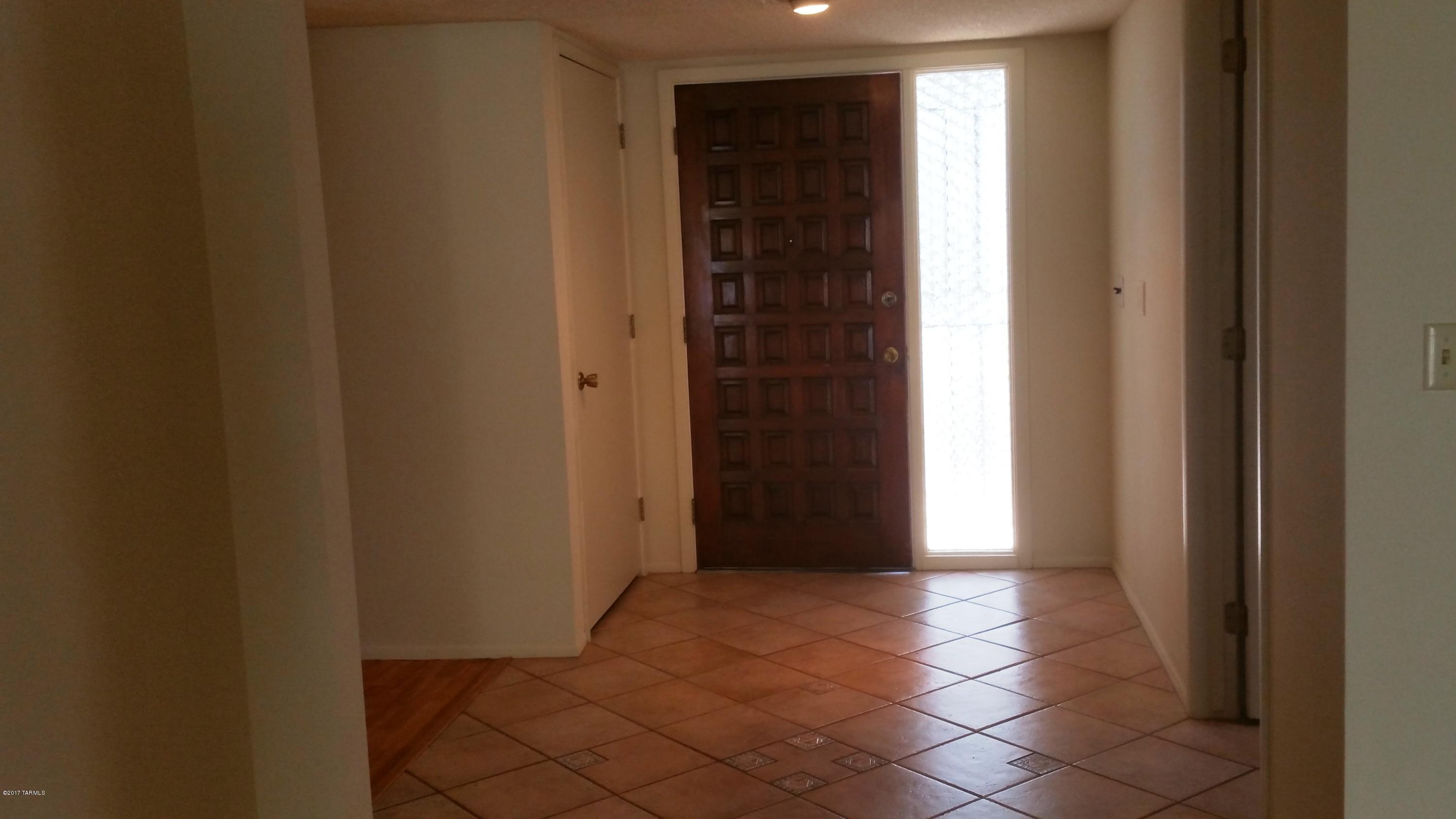 Casas Del Oro Norte (89-130) - Residential