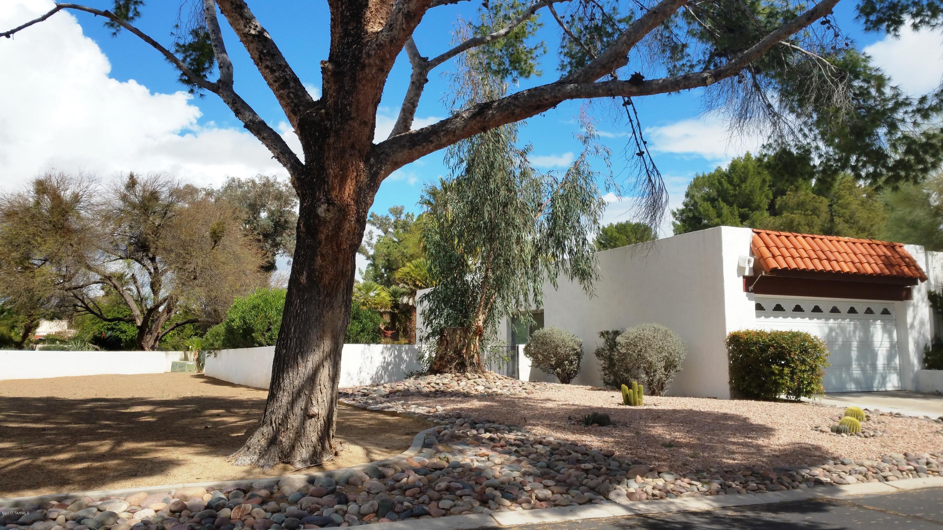 Casas Del Oro Norte (89-130) - Residential