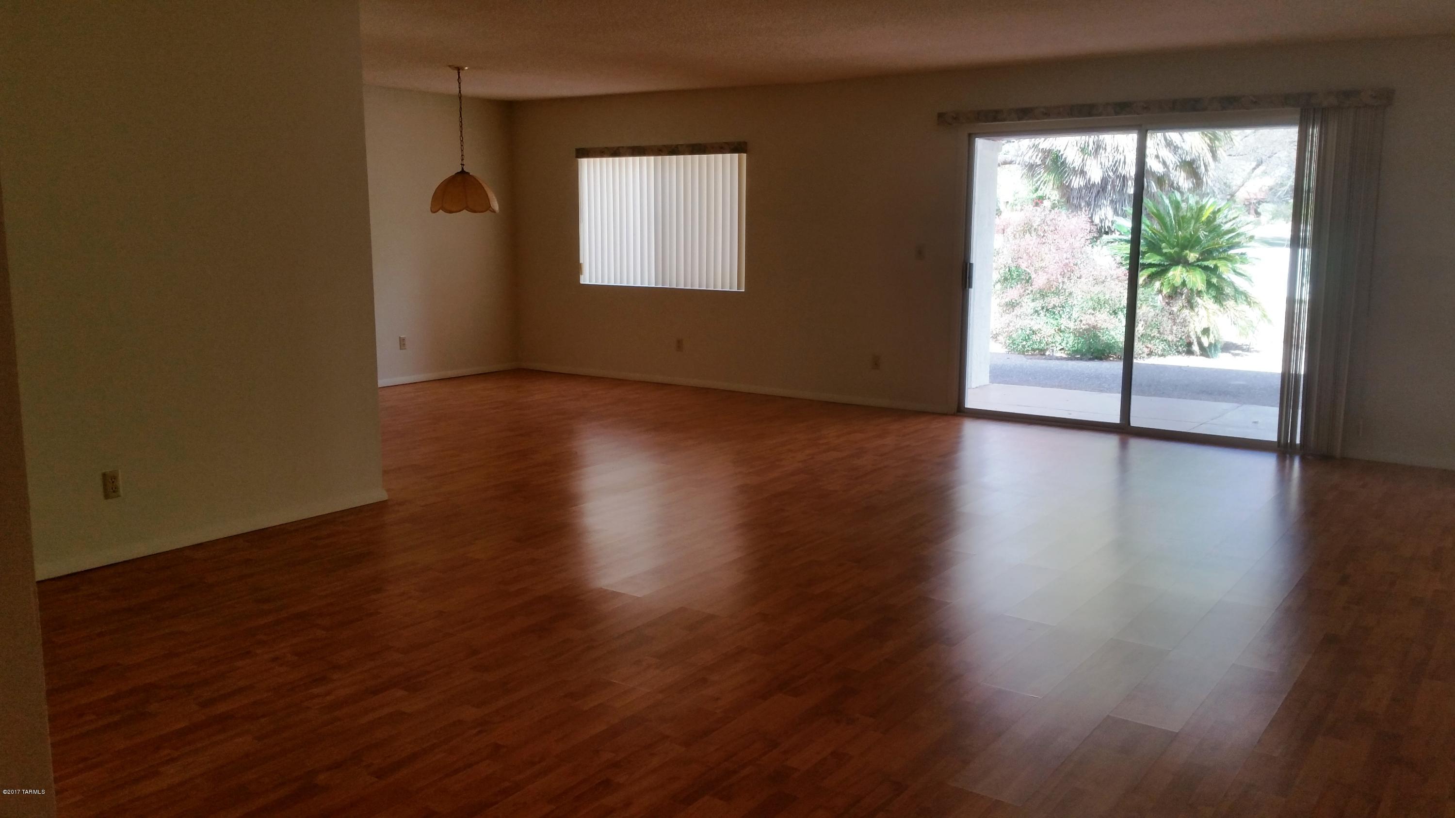 Casas Del Oro Norte (89-130) - Residential