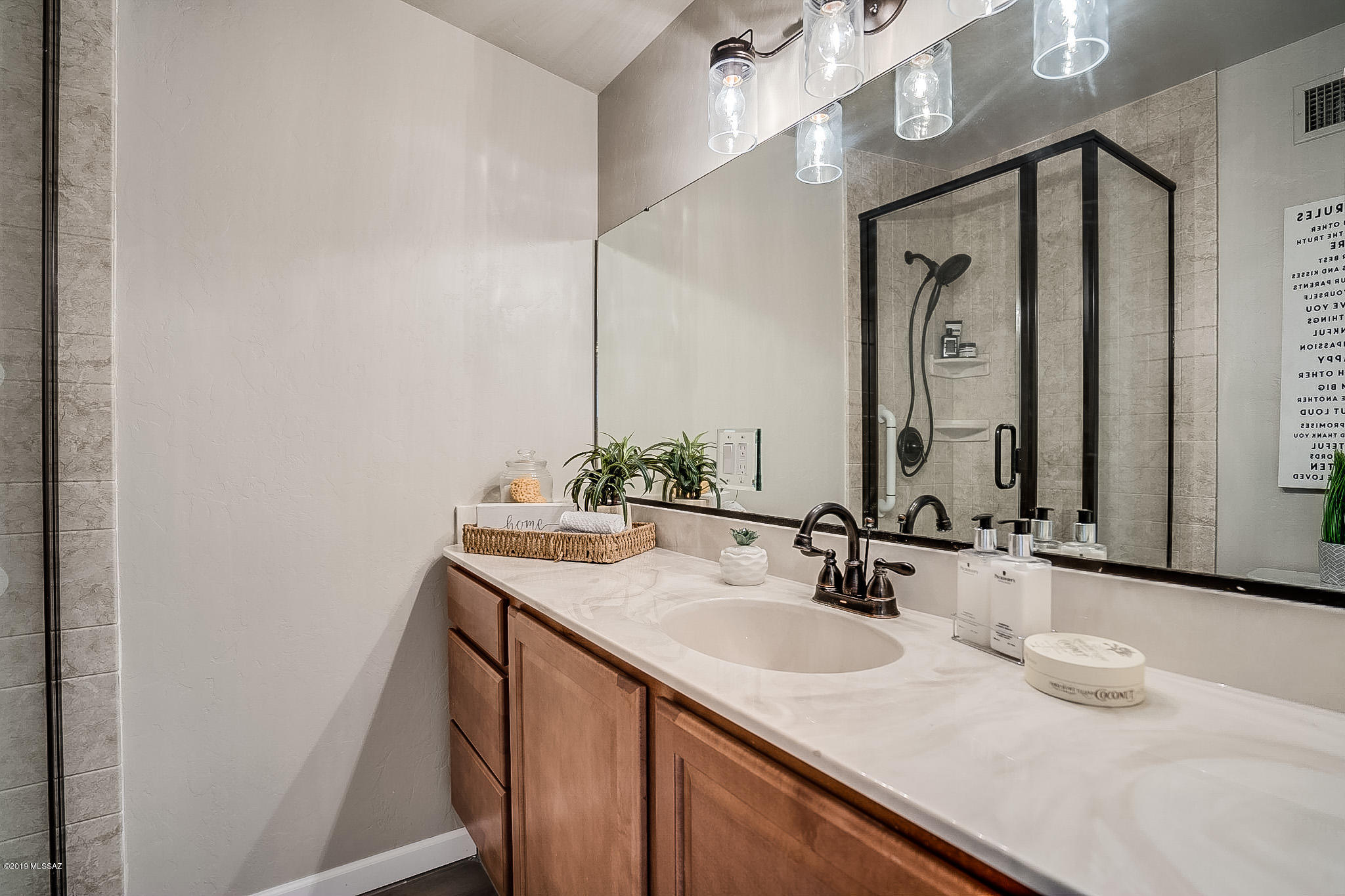 Miramonte Terr - Residential