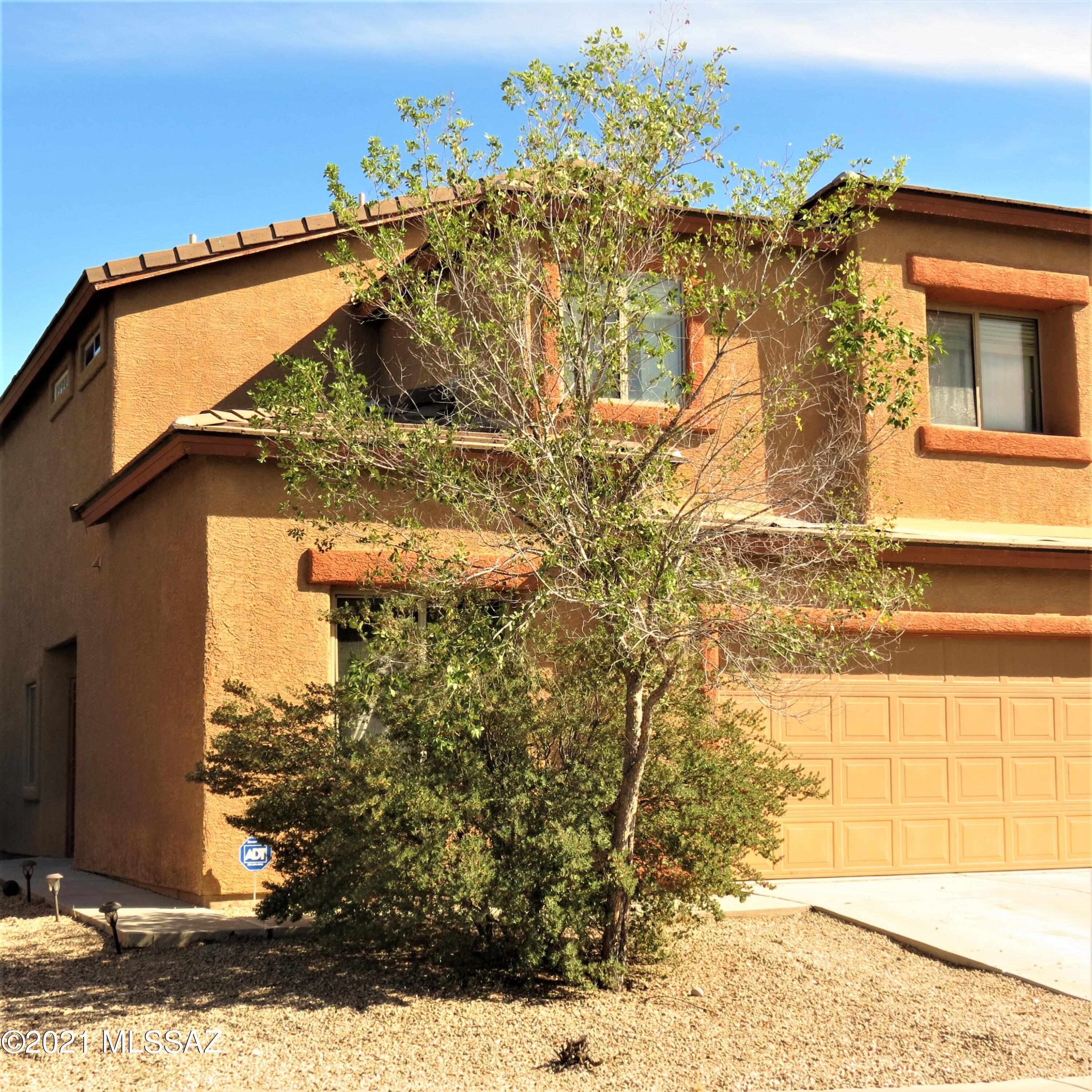 Awesome 4 bedroom 3 bath home, this home offers very spacious rooms throughout, ceiling fans throughout, new carpet, corian counters, all appliances included, covered patio. This home is close to schools, shopping, bus, post office, parks, restaurants and much more. This Home will be clean and ready by 08/30/2024