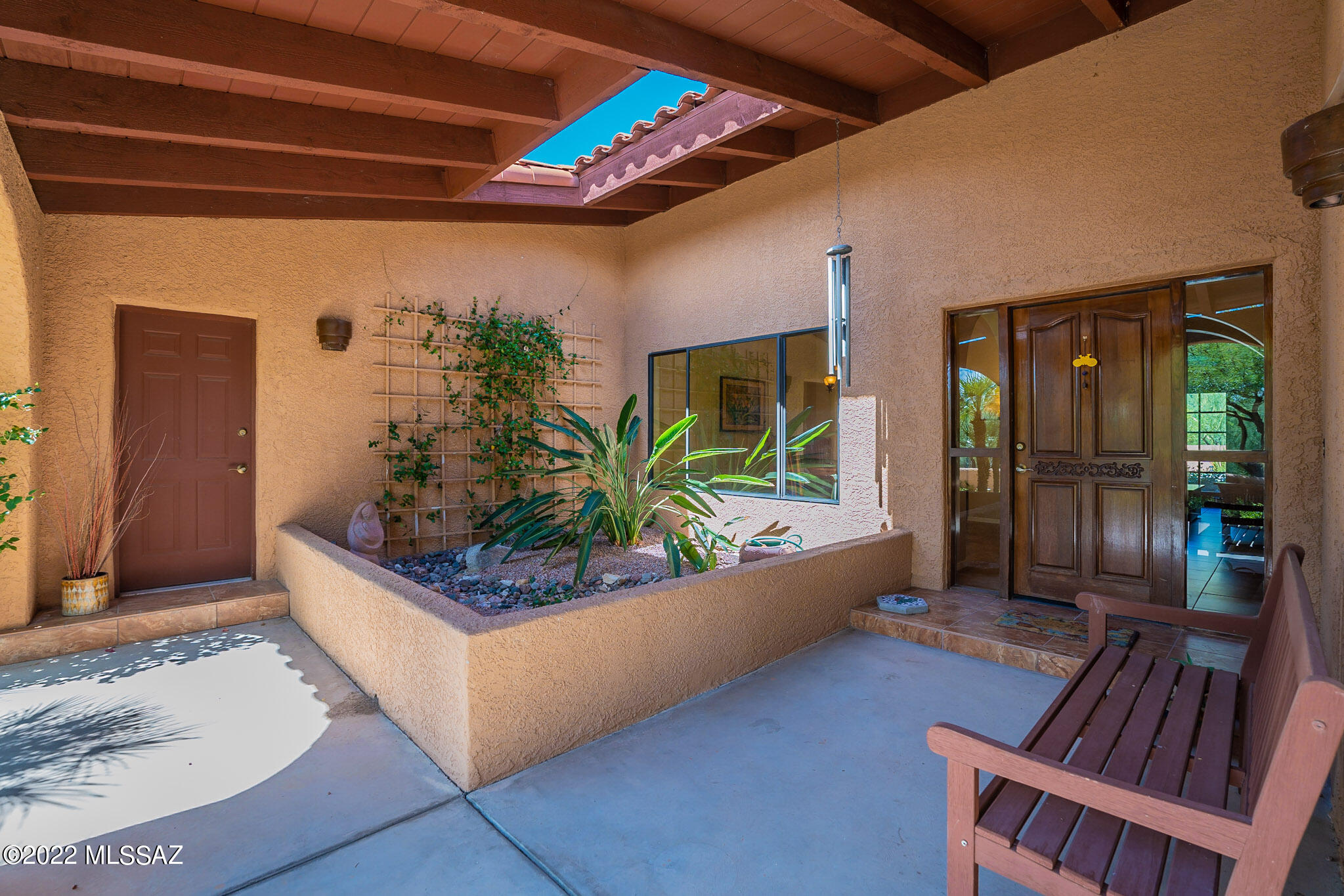 Rare Opportunity! Foothills home situated  on private 1.09 acre lot at the end of a cul-de-sac! Enjoy Catalina Mountain views & quiet peaceful evenings.  Spacious 4 BR, 3.5BA home home. Well kept property &  generous sized  living room, perfect for so many uses. Formal dining leads to an updated kitchen, just off family room. 
Discover the quaint breakfast area off kitchen. Oversized master suite w/double doors to private patio &  master bath with a jacuzzi bath. Oversized closet too! 
Outdoor living is picture-perfect! Full length covered patio is ideal for entertaining near pool & spa, or just relaxing with mountain views. Popular district 16 schools. Shopping & restaurants just minutes away. HOA includes 24/7 patrol & optional vacation watch!