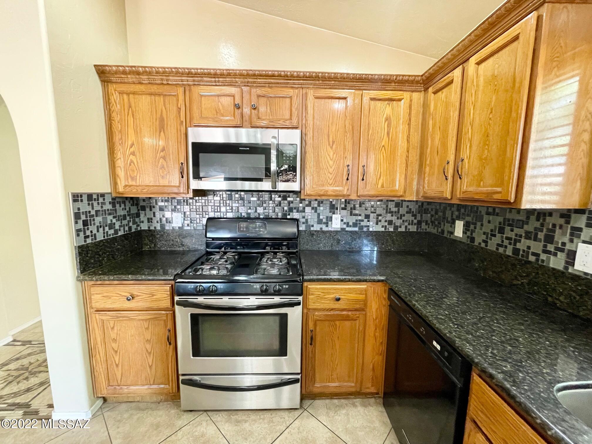 Casas Adobes Terrace (1-184) - Residential Lease
