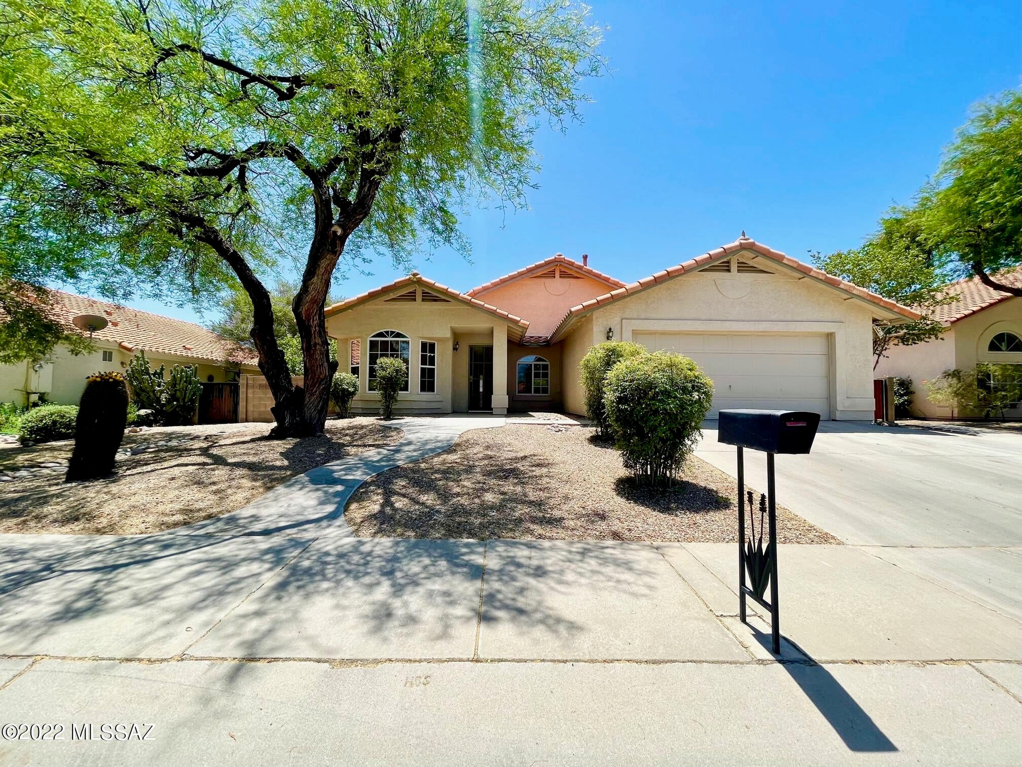 Casas Adobes Terrace (1-184) - Residential Lease