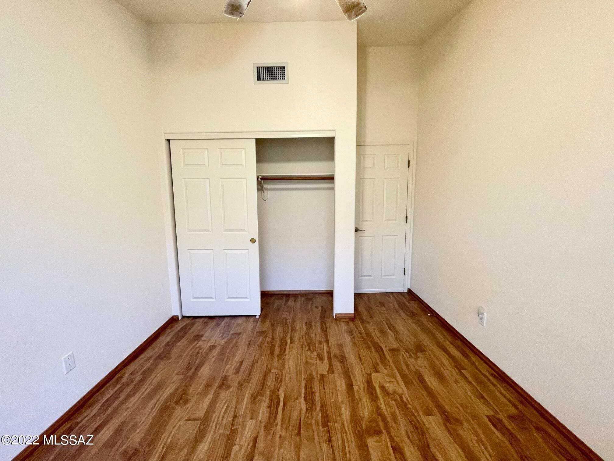 Casas Adobes Terrace (1-184) - Residential Lease