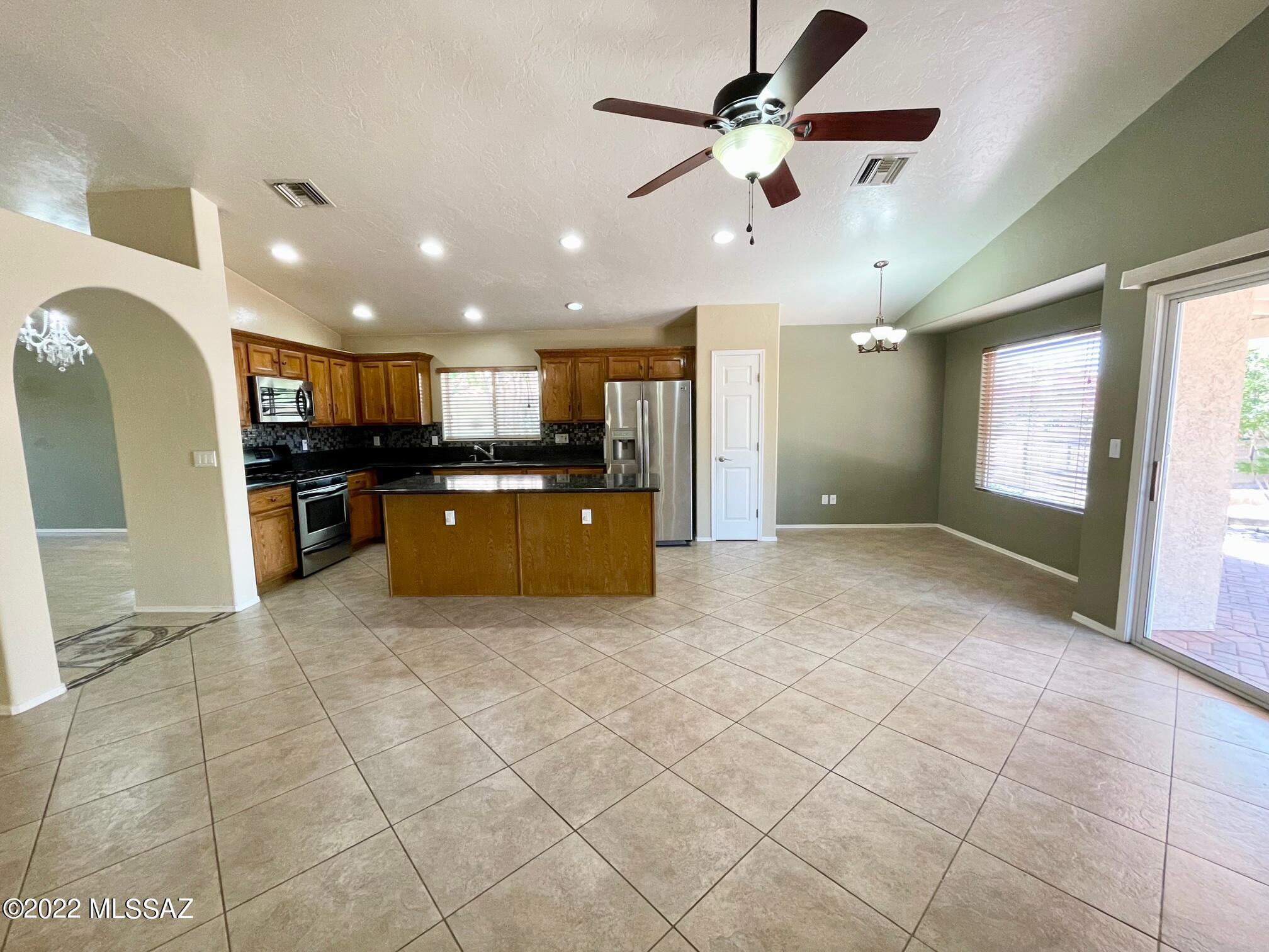 Casas Adobes Terrace (1-184) - Residential Lease