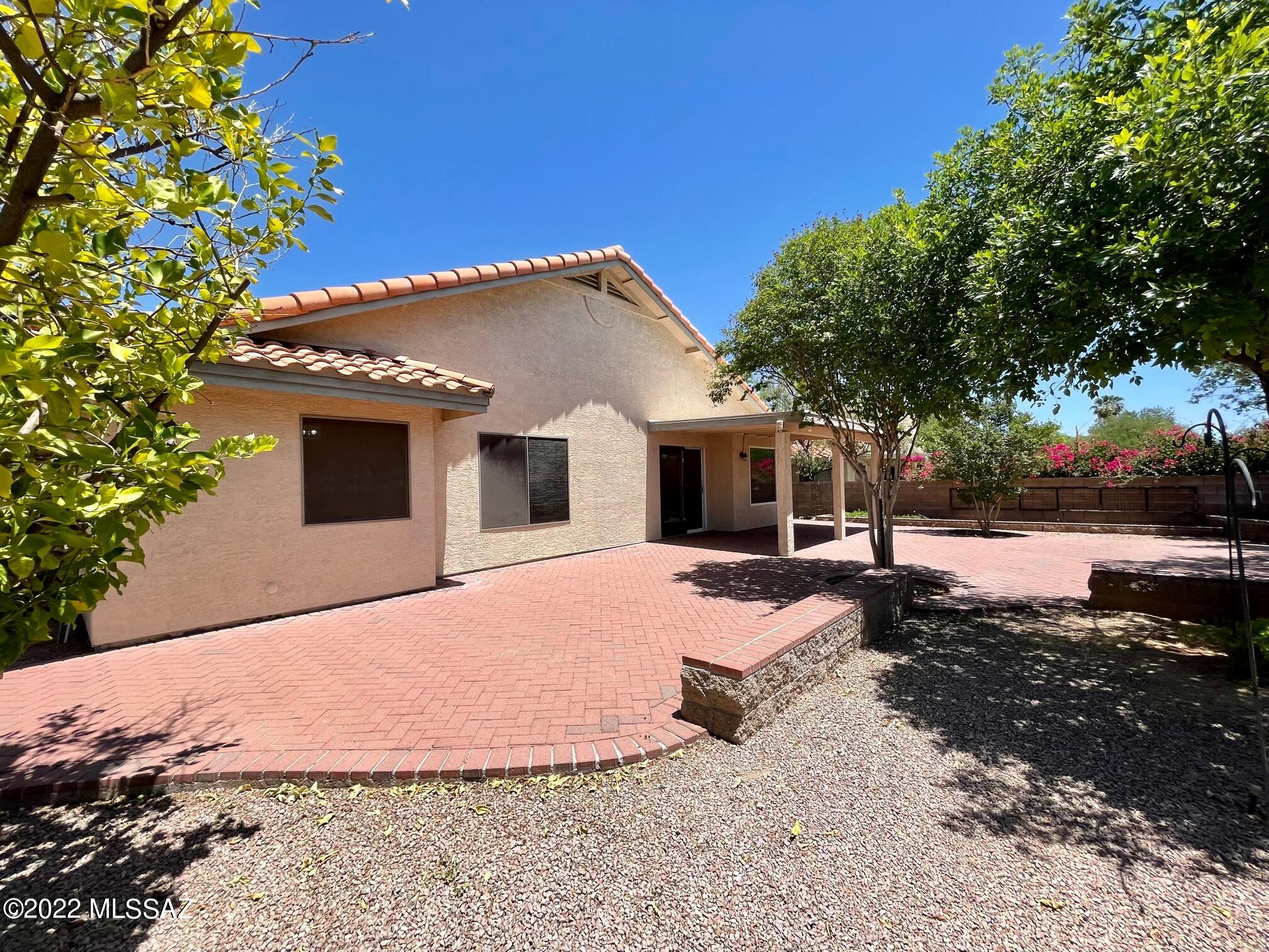 Casas Adobes Terrace (1-184) - Residential Lease