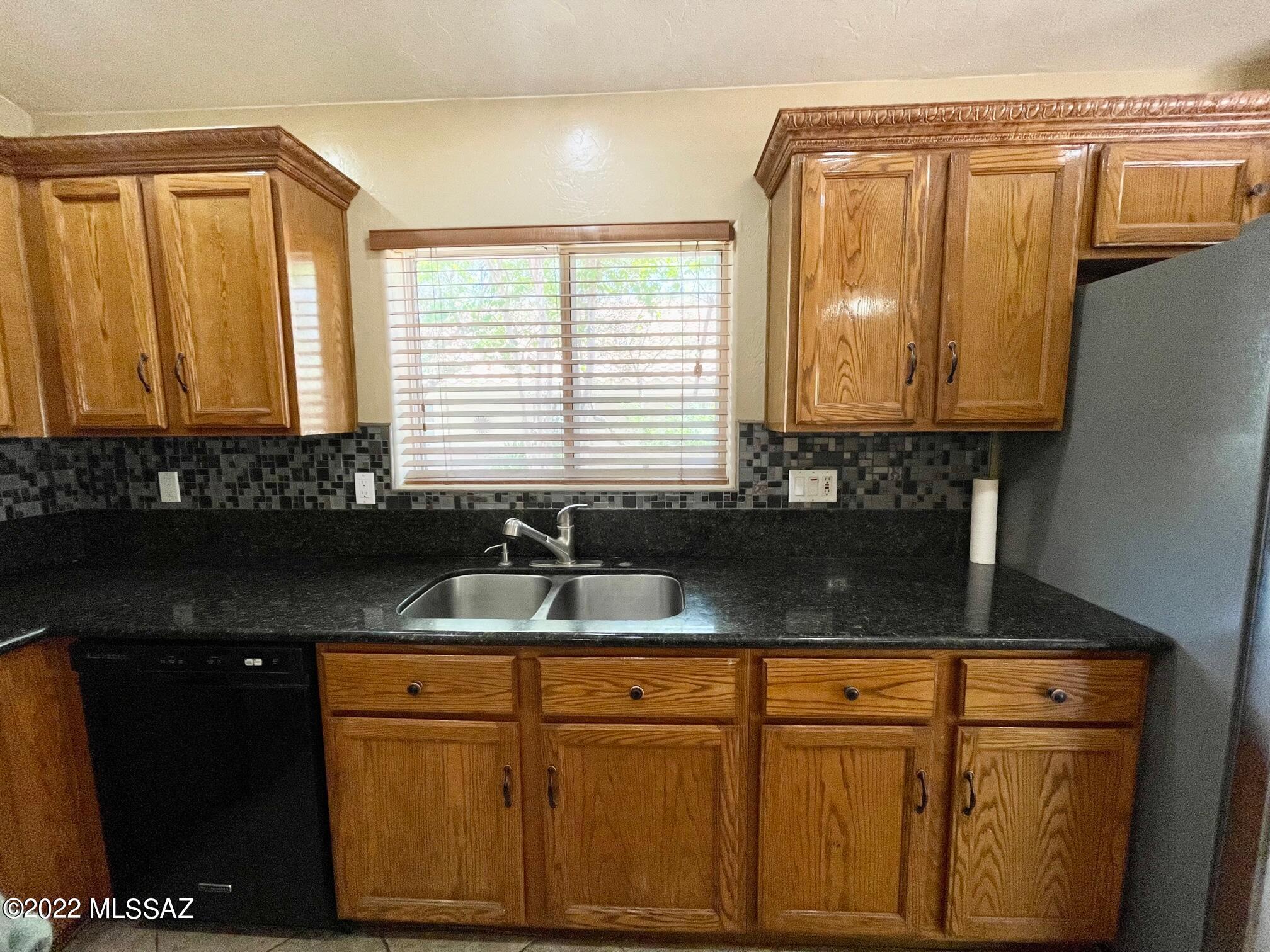 Casas Adobes Terrace (1-184) - Residential Lease