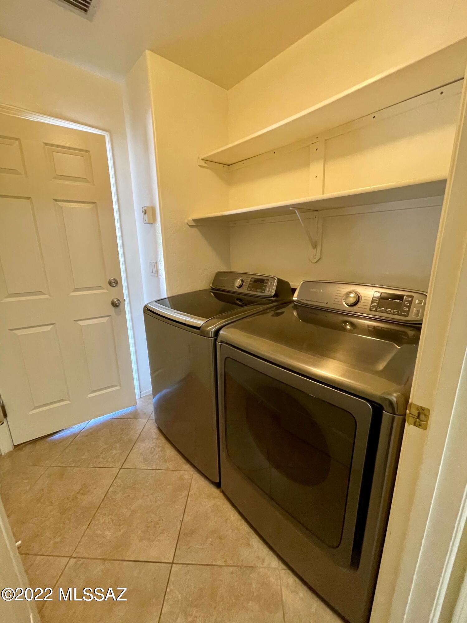 Casas Adobes Terrace (1-184) - Residential Lease