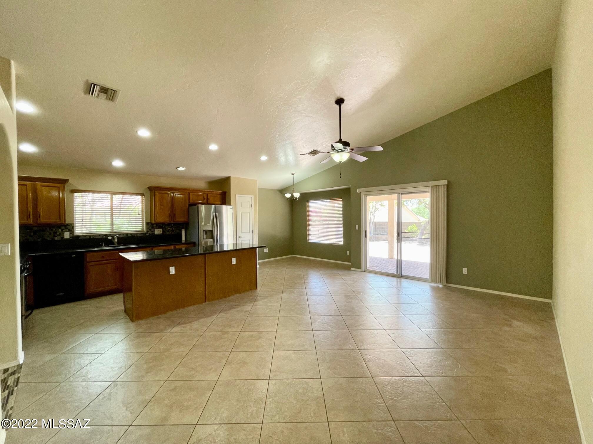 Casas Adobes Terrace (1-184) - Residential Lease