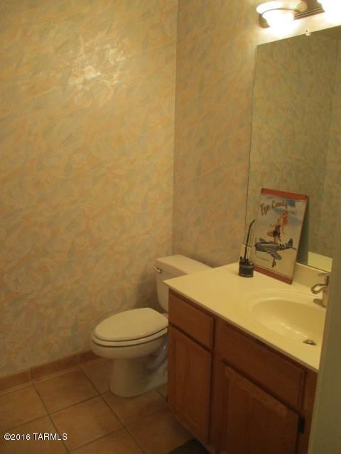 Ventana De Sabino (1-86) - Residential Lease