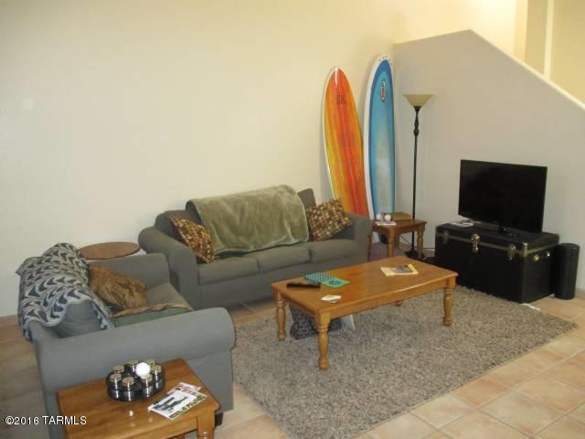 Ventana De Sabino (1-86) - Residential Lease